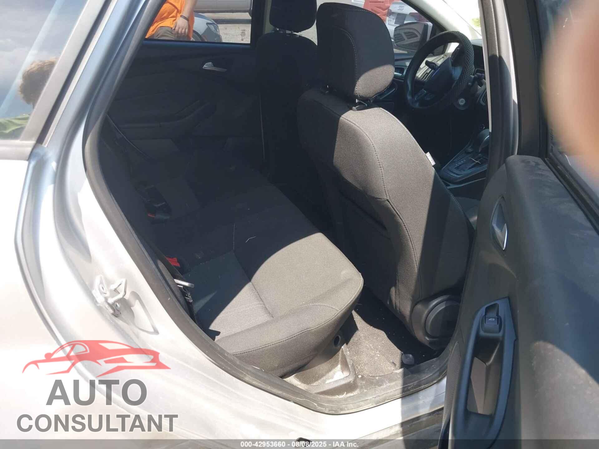 FORD FOCUS 2018 - 1FADP3F29JL329051