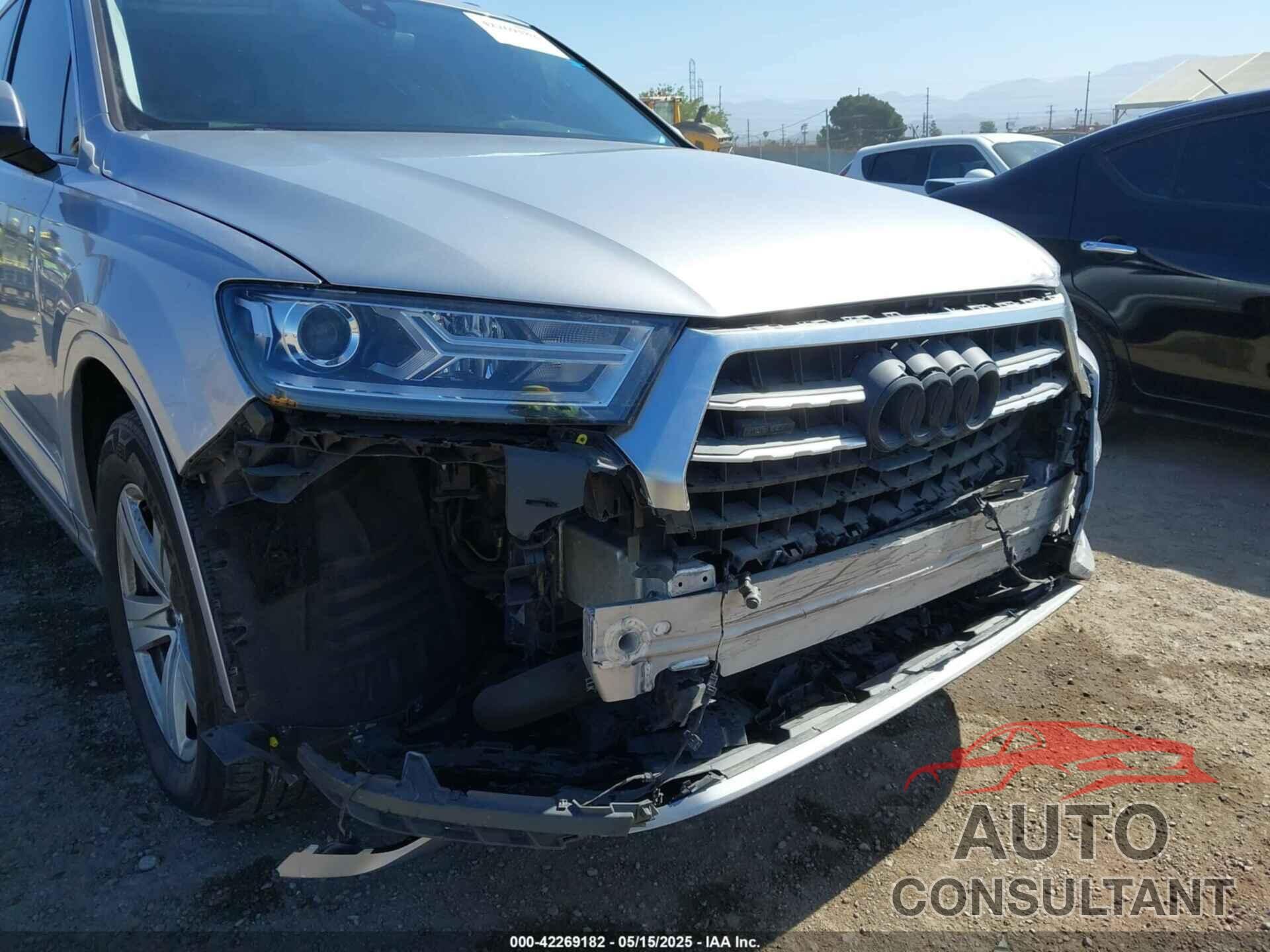 AUDI Q7 2018 - WA1LHAF72JD016138