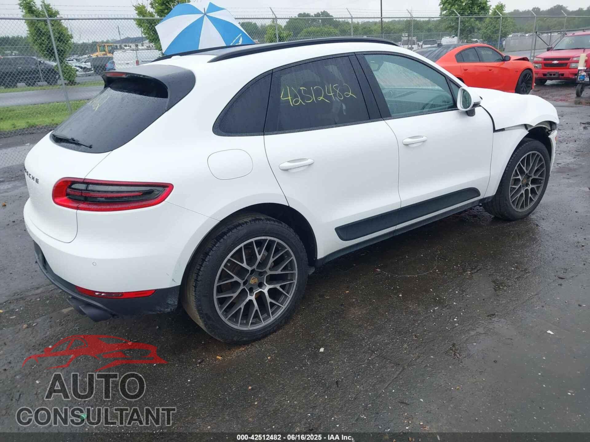 PORSCHE MACAN 2016 - WP1AB2A59GLB47204