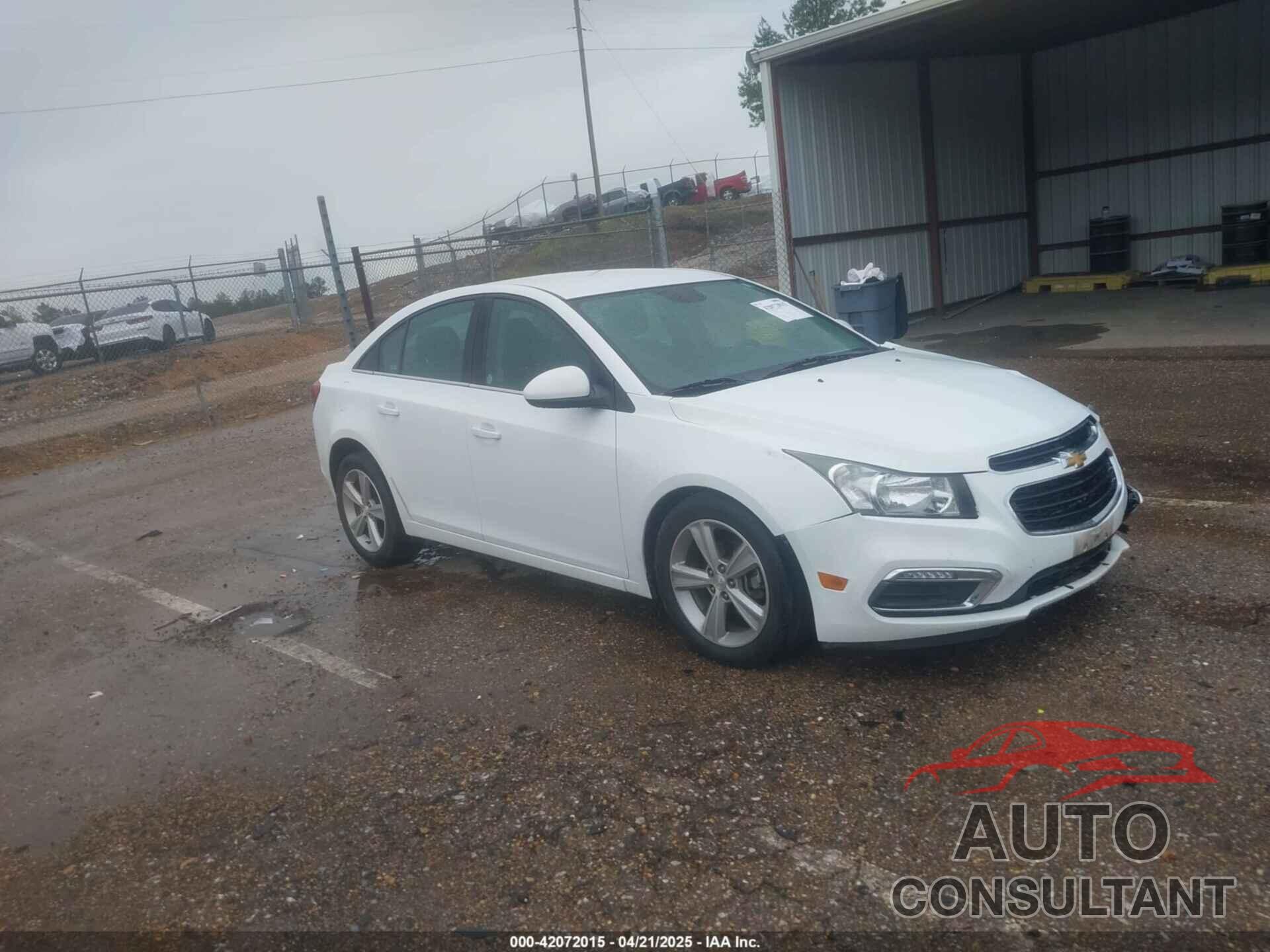 CHEVROLET CRUZE 2015 - 1G1PE5SB3F7242401