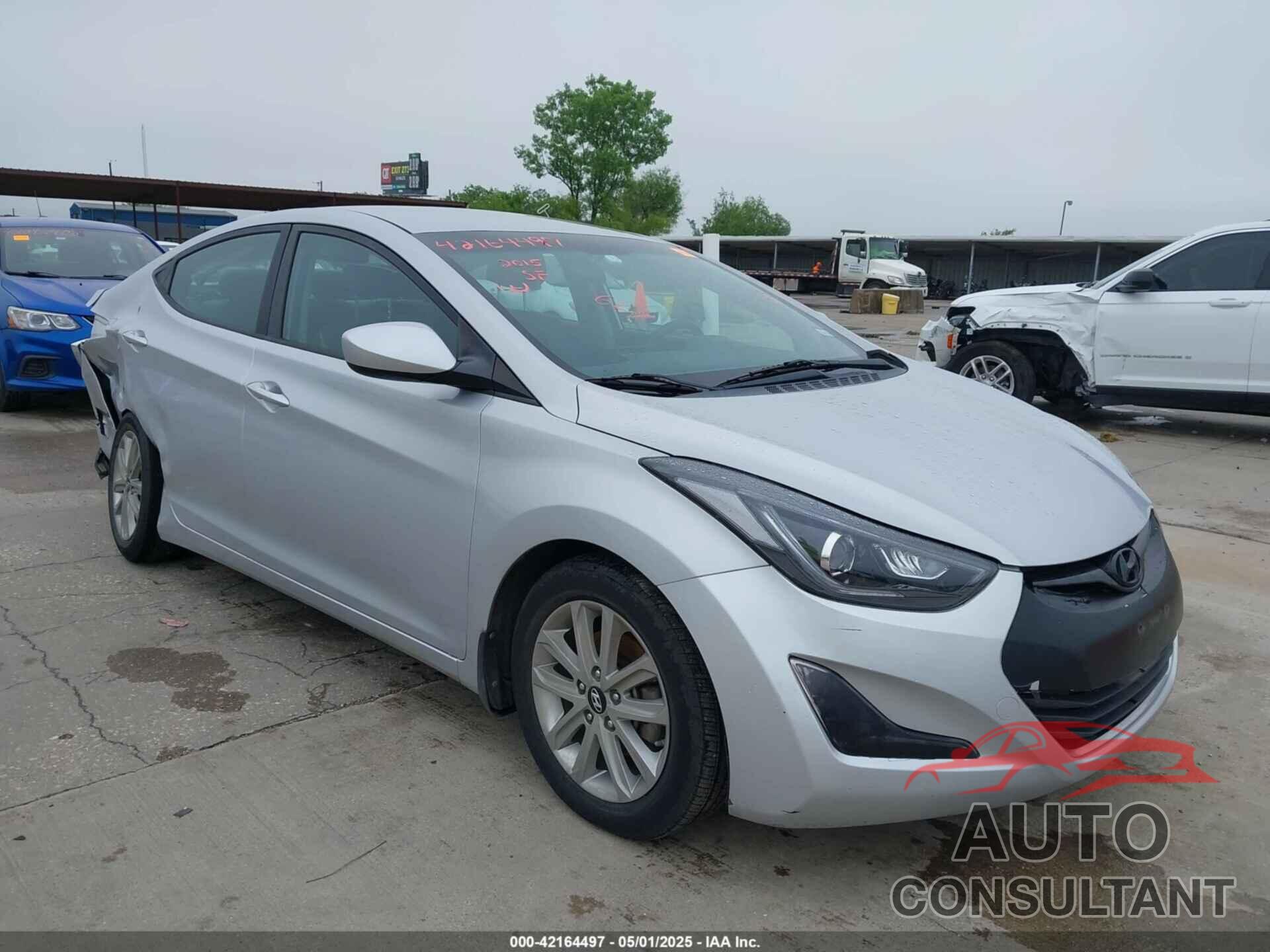 HYUNDAI ELANTRA 2015 - KMHDH4AE2FU230857