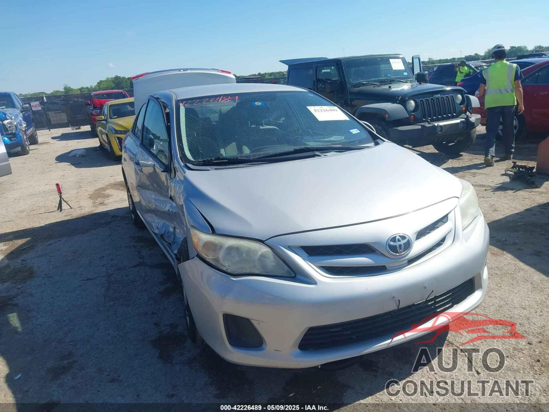 TOYOTA COROLLA 2011 - 2T1BU4EE8BC632343
