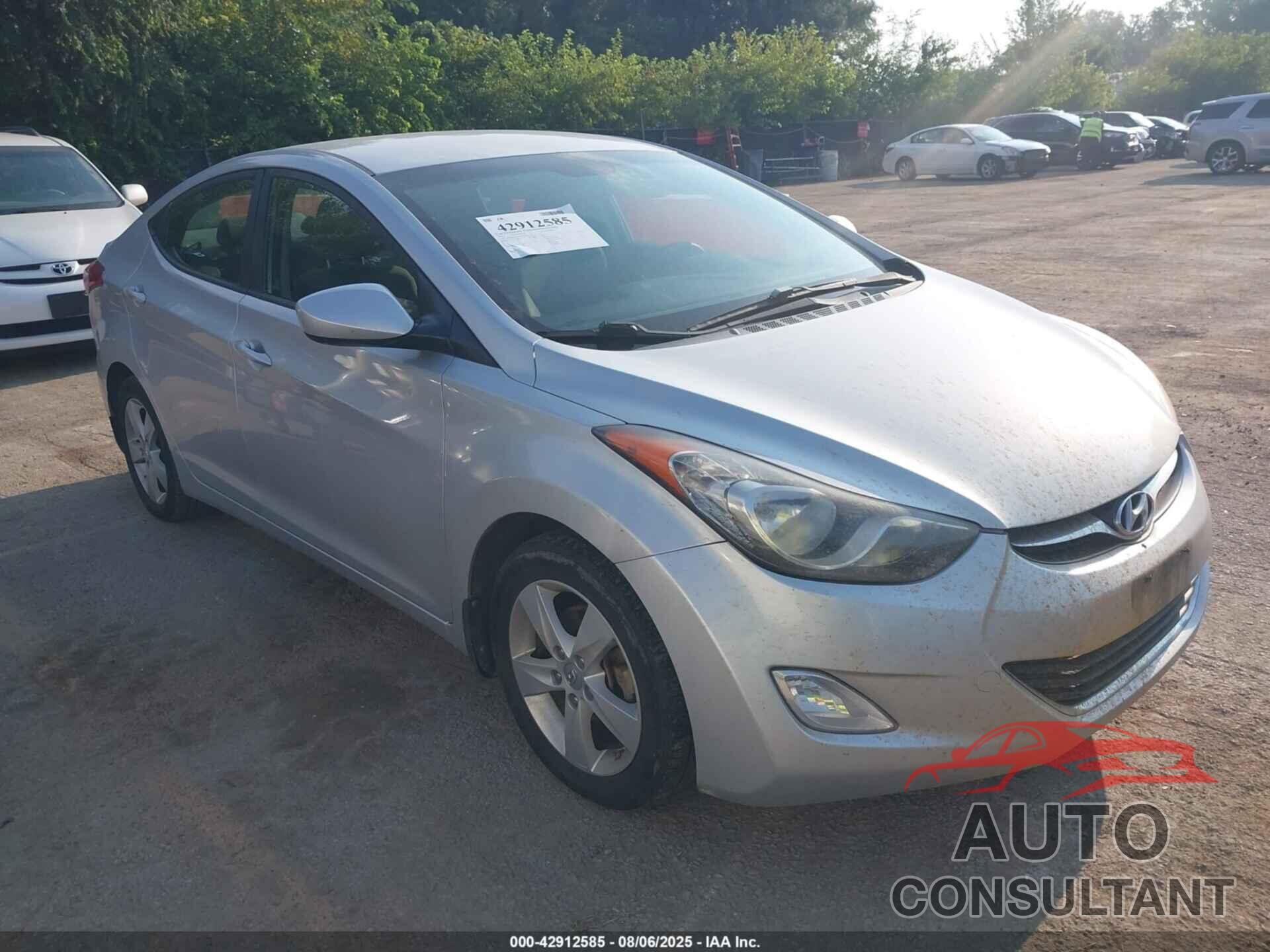 HYUNDAI ELANTRA 2013 - KMHDH4AE7DU540287