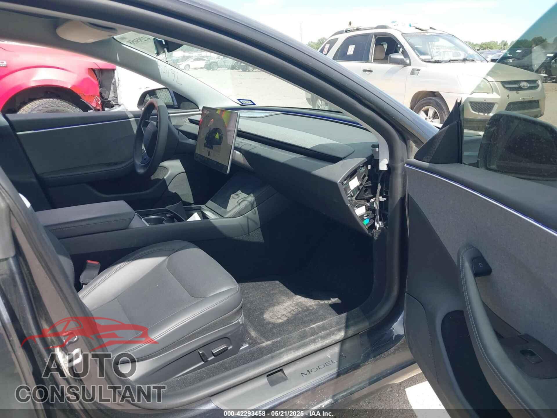 TESLA MODEL 3 2024 - 5YJ3E1EA2RF761519