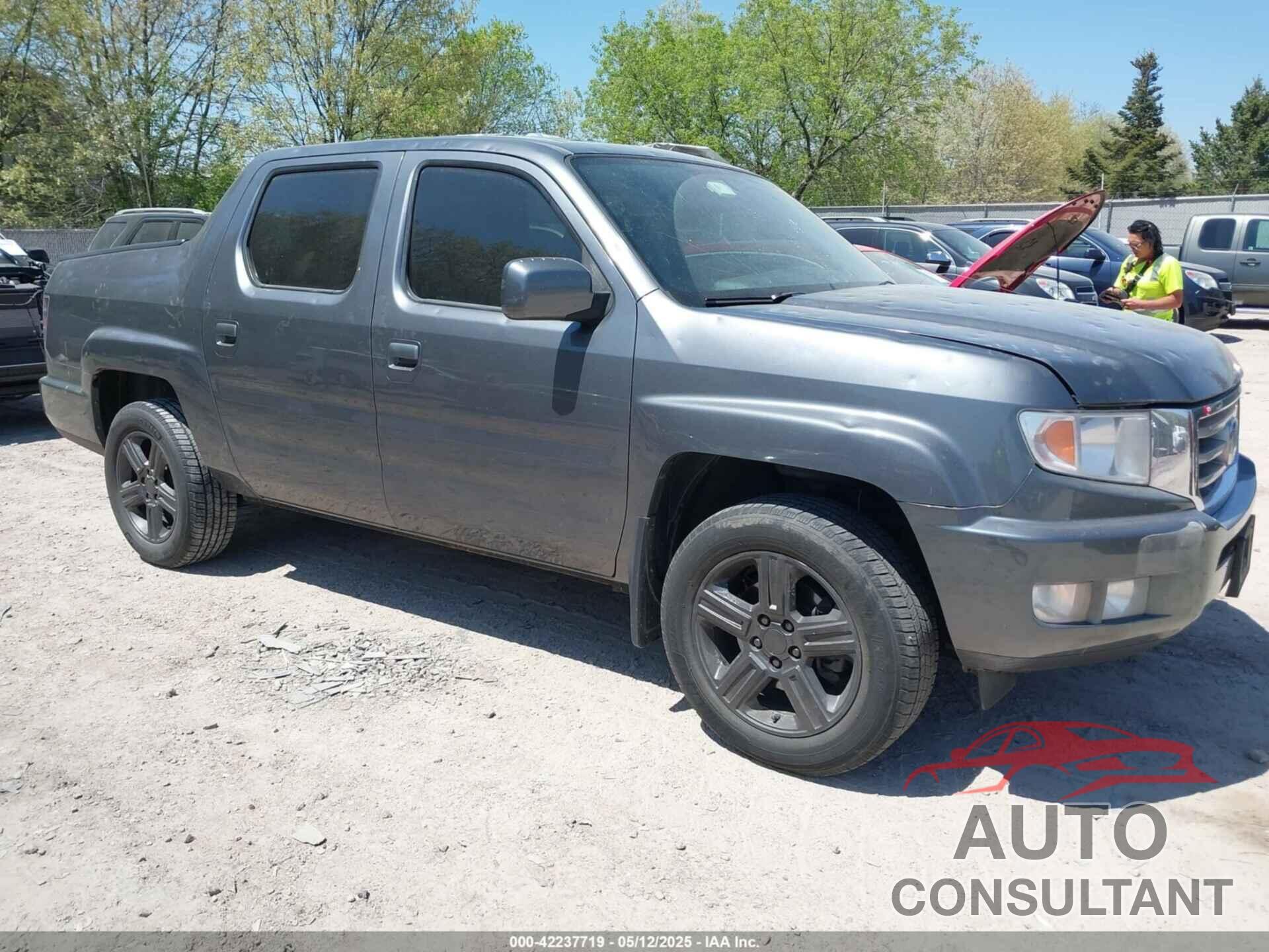 HONDA RIDGELINE 2013 - 5FPYK1F58DB016600