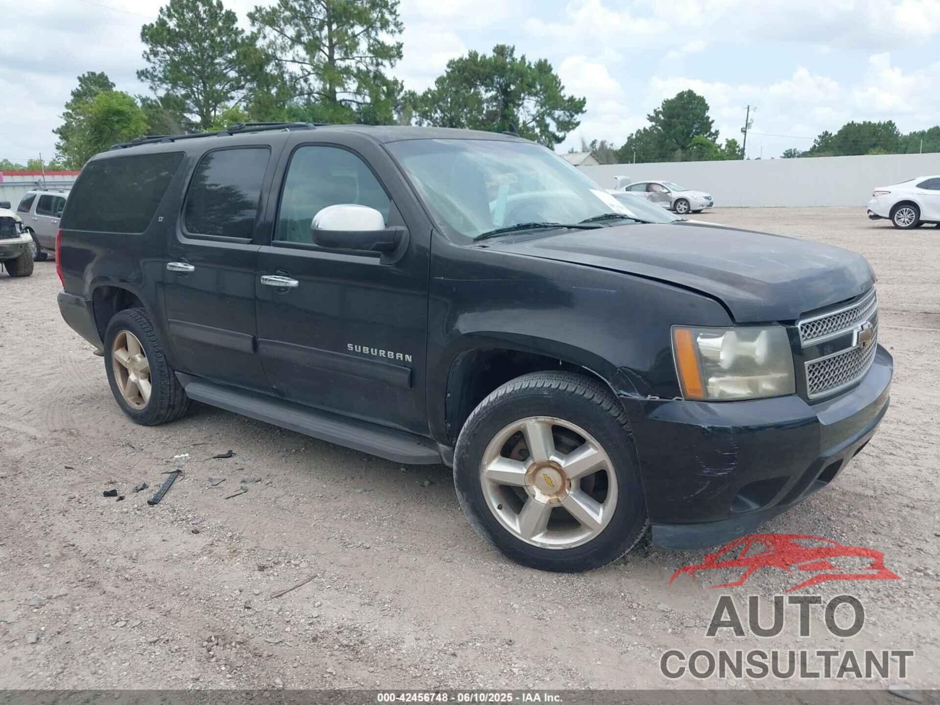 CHEVROLET SUBURBAN 1500 2011 - 1GNSCJE07BR128885