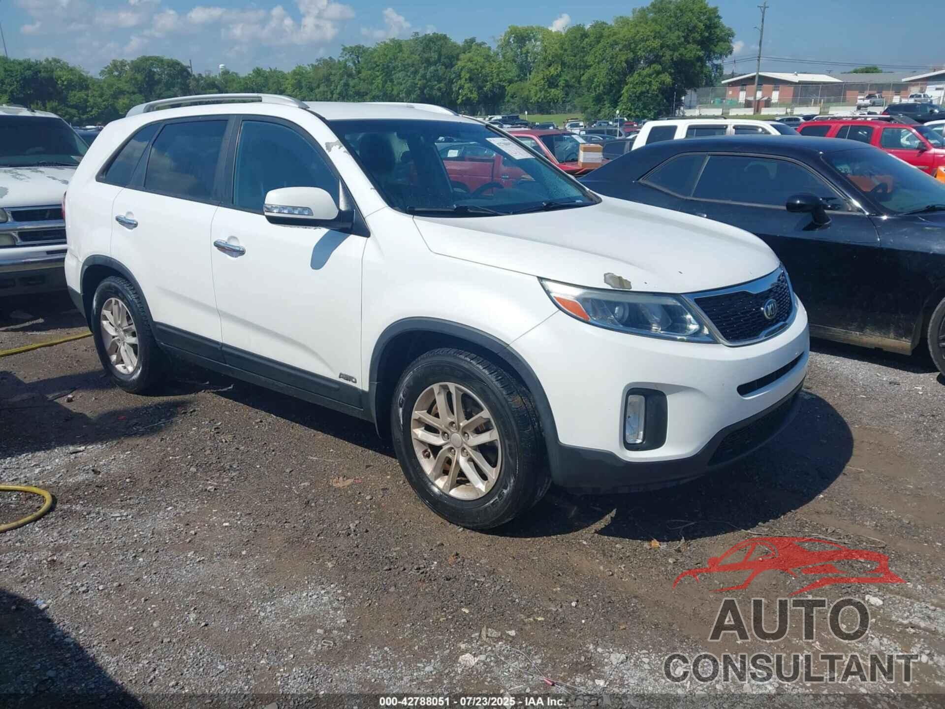 KIA SORENTO 2015 - 5XYKTCA64FG643085