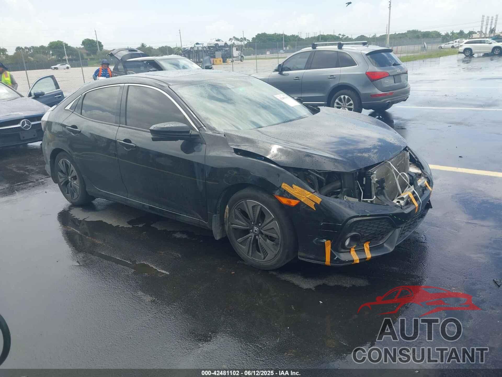 HONDA CIVIC 2019 - SHHFK7H69KU210668