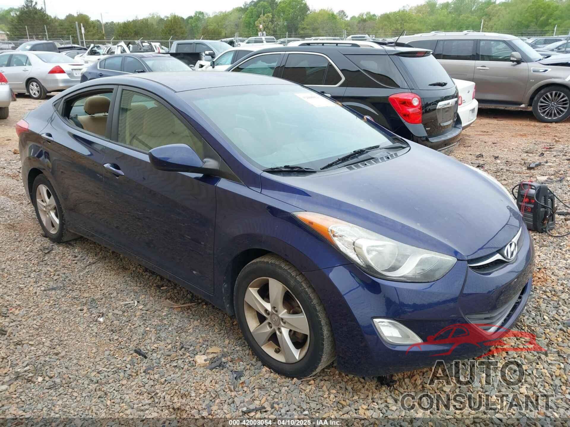 HYUNDAI ELANTRA 2013 - 5NPDH4AE4DH448701