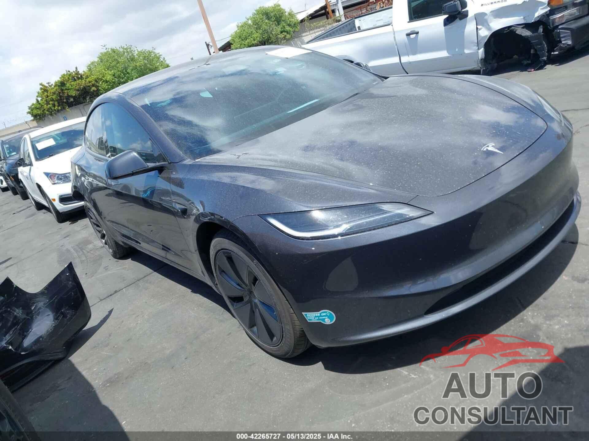 TESLA MODEL 3 2025 - 5YJ3E1EA5SF915047