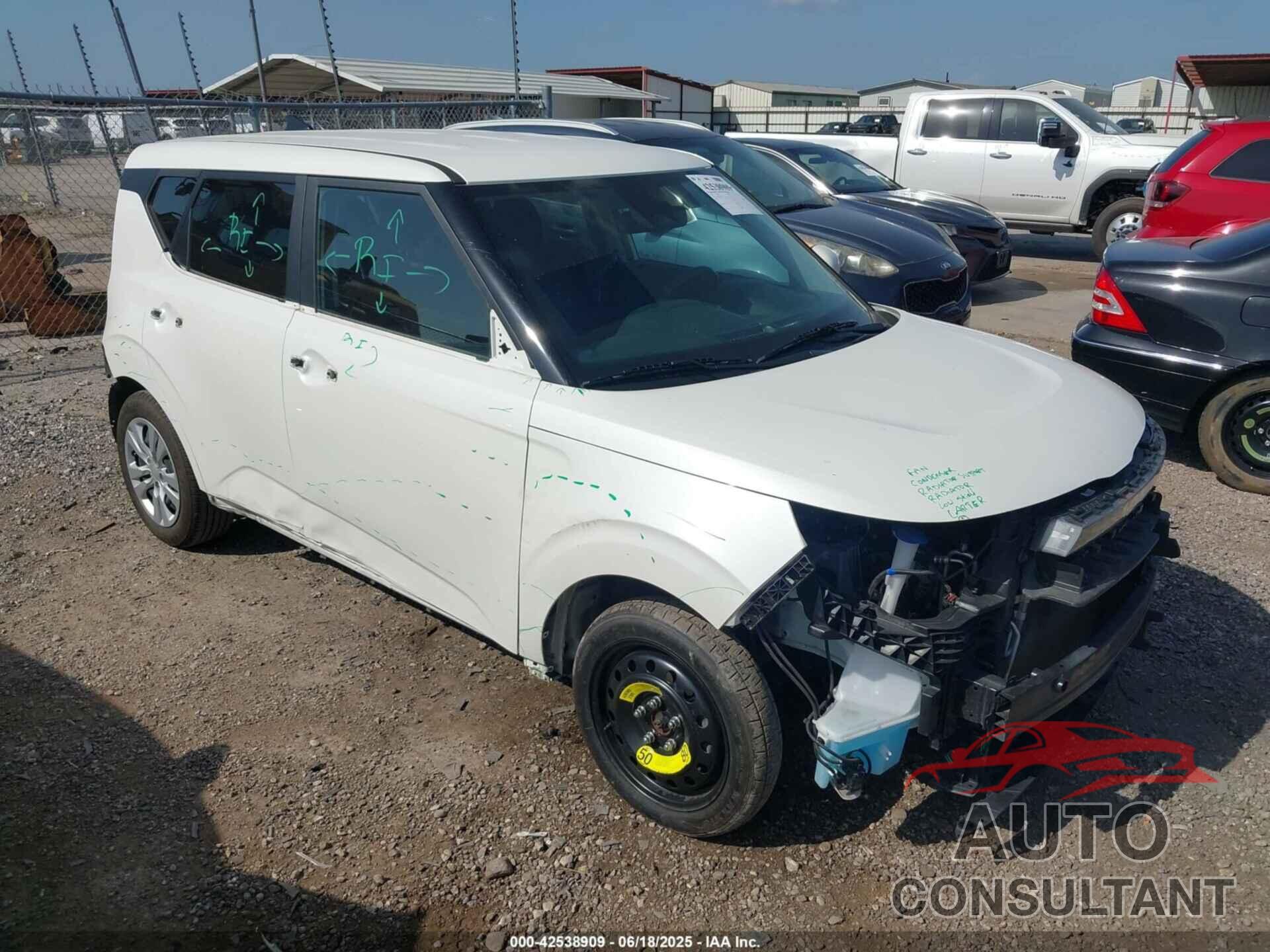 KIA SOUL 2023 - KNDJ23AU7P7894257