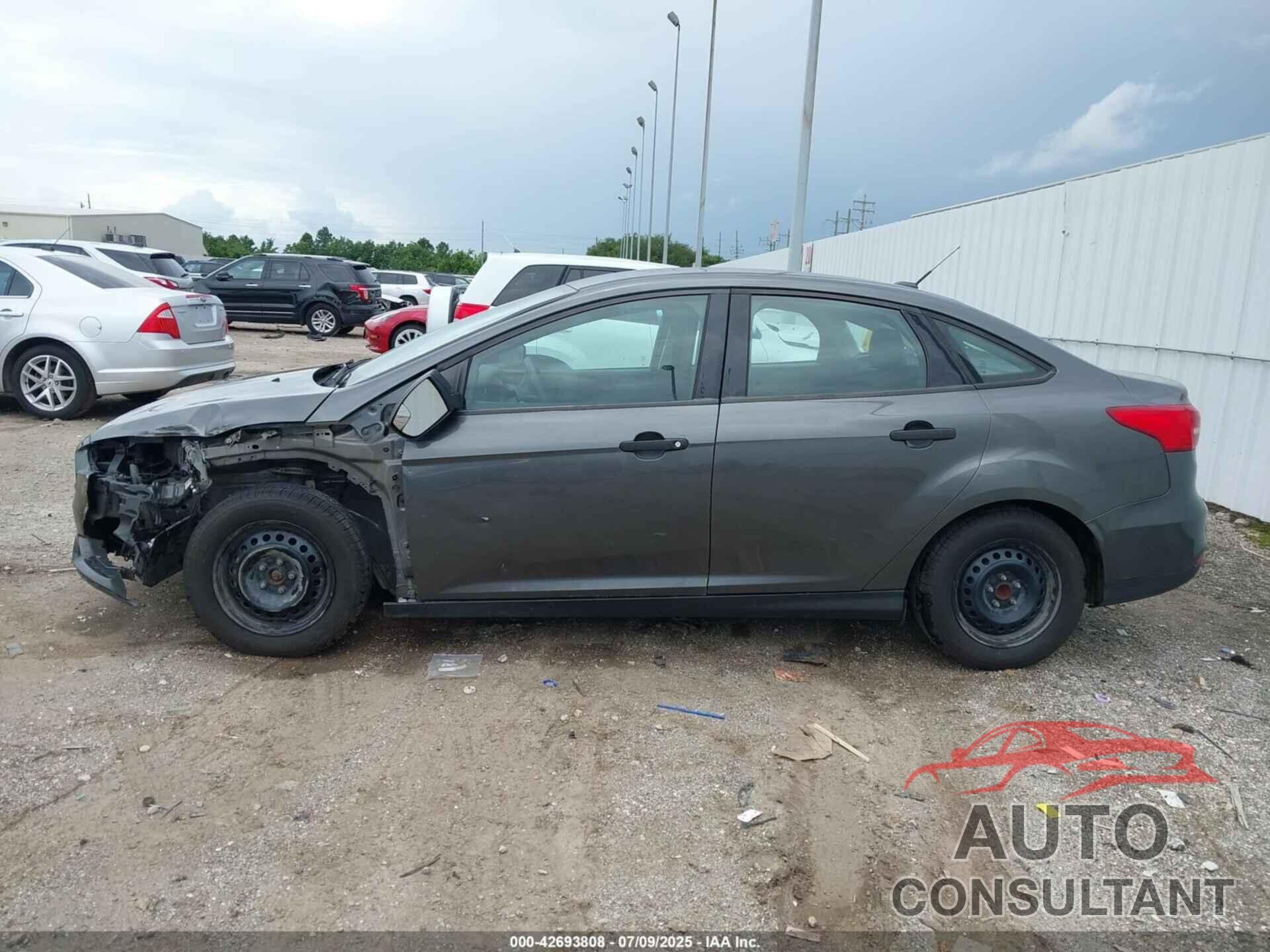 FORD FOCUS 2018 - 1FADP3E21JL244125