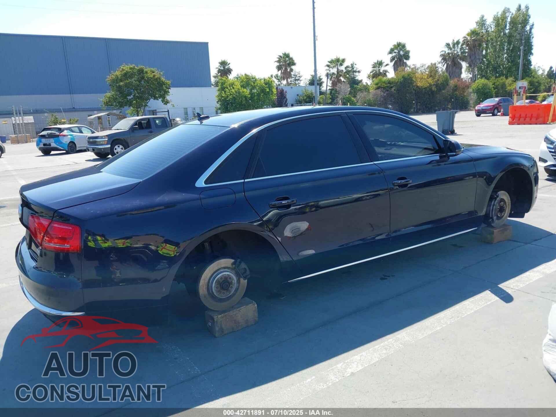 AUDI A8 L 2012 - WAURVAFD4CN016182