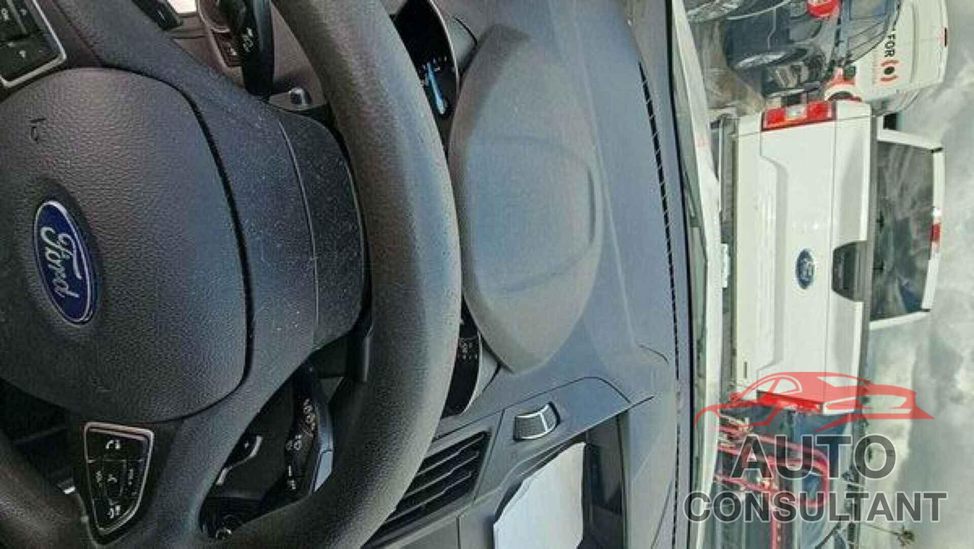 FORD ESCAPE 2017 - 1FMCU0GD1HUB83032