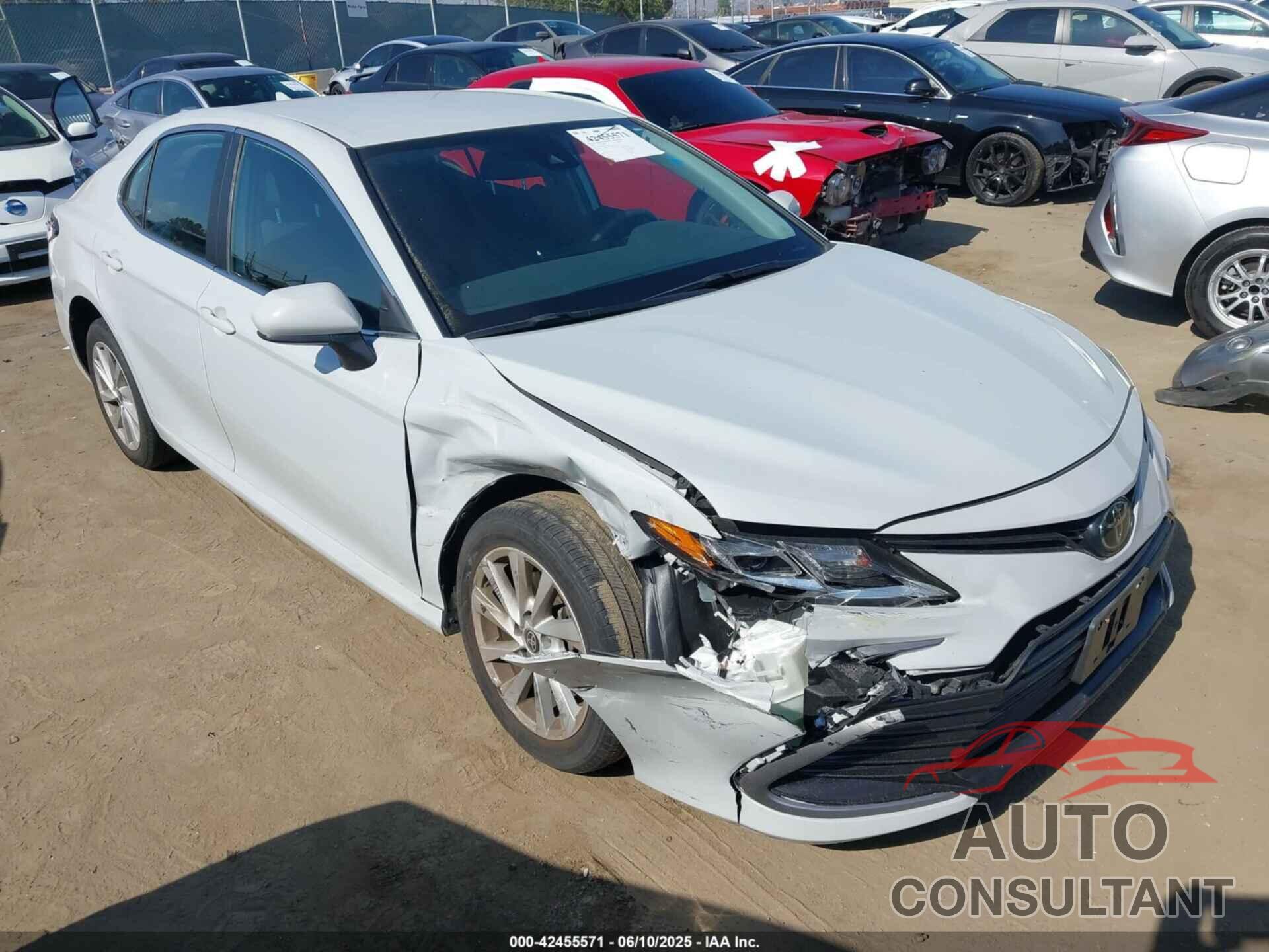 TOYOTA CAMRY 2022 - 4T1C11AK4NU029383