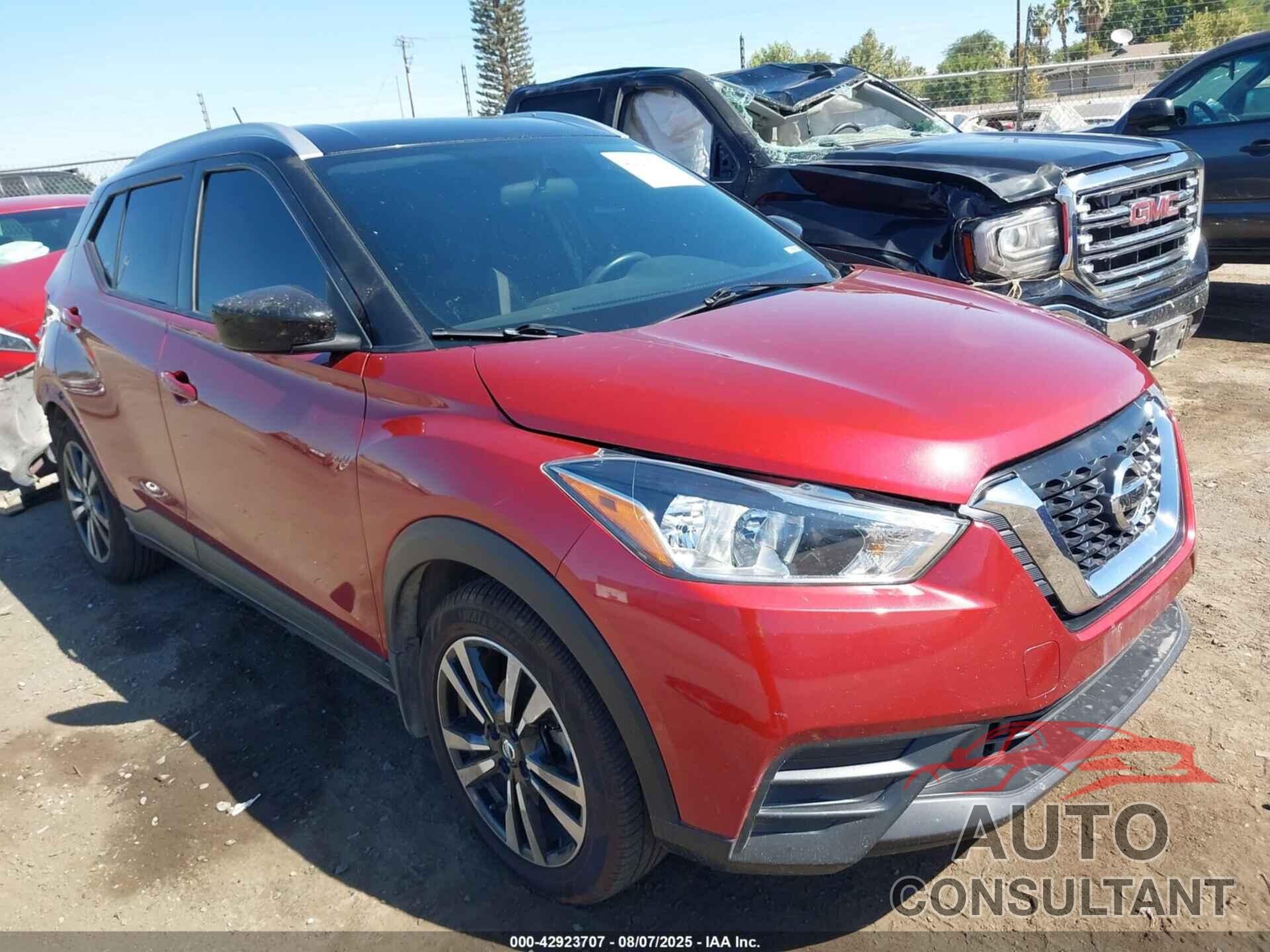 NISSAN KICKS 2018 - 3N1CP5CU9JL538689