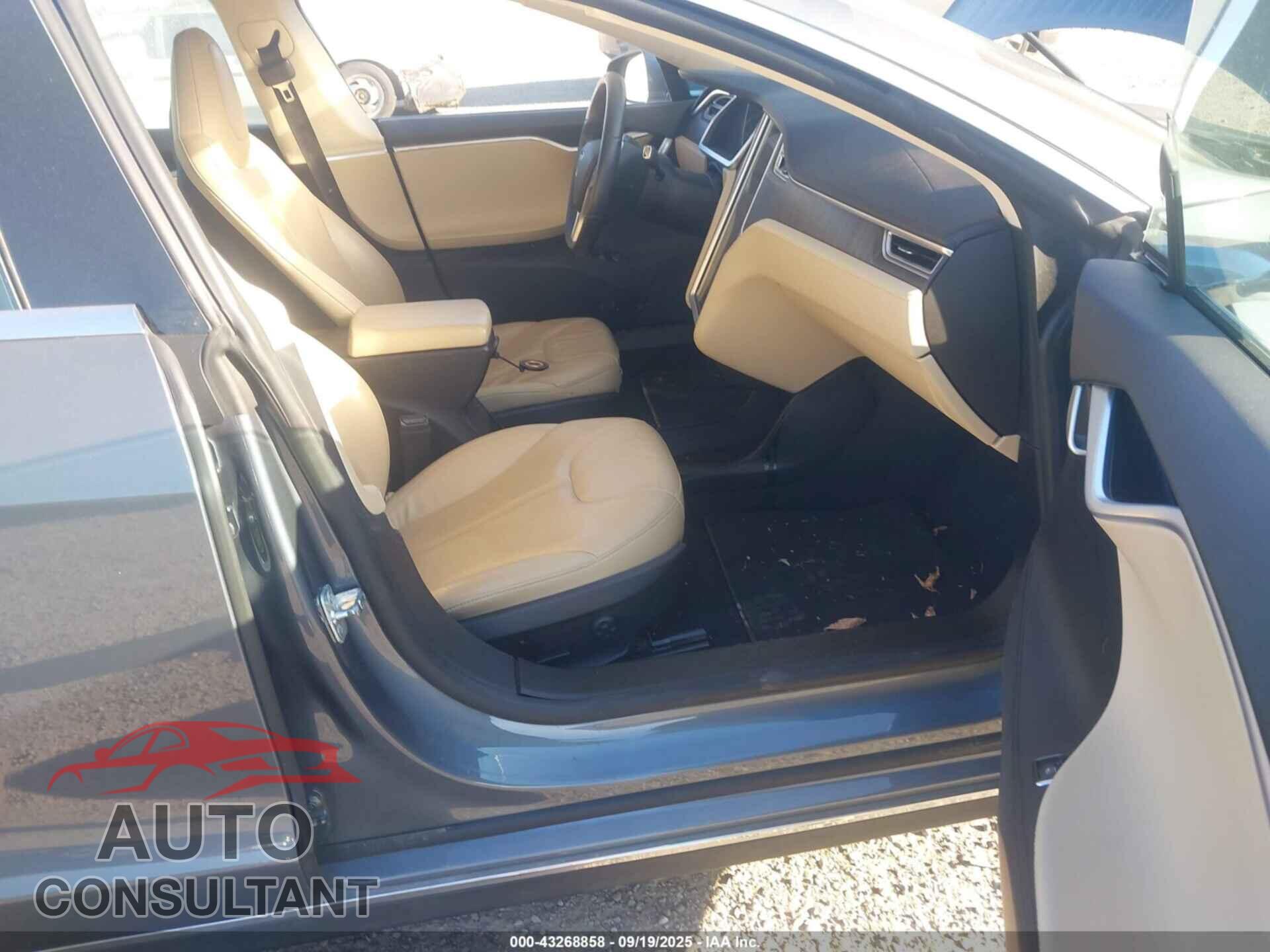 TESLA MODEL S 2013 - 5YJSA1CN7DFP15593