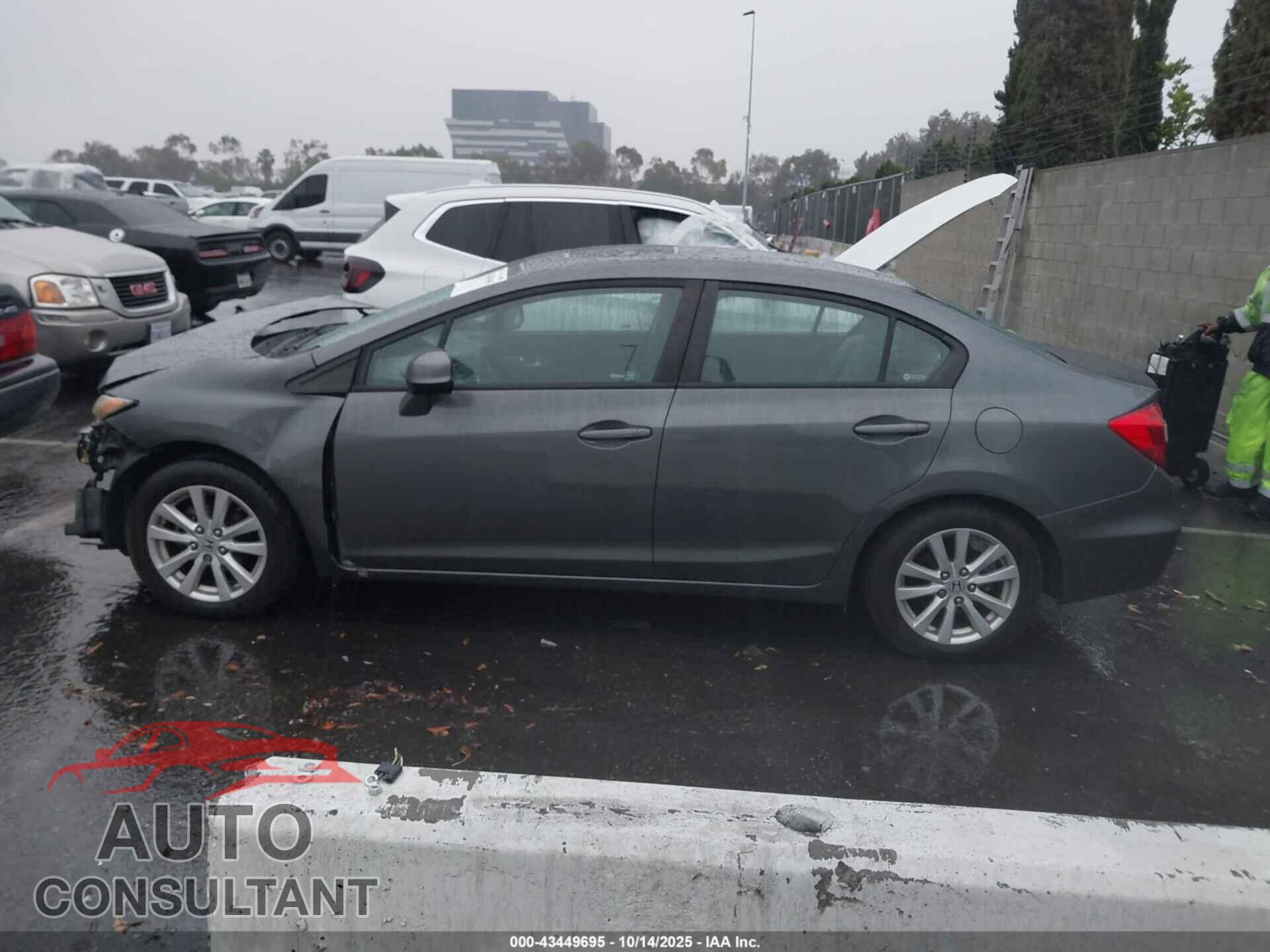 HONDA CIVIC 2012 - 19XFB2F80CE312490