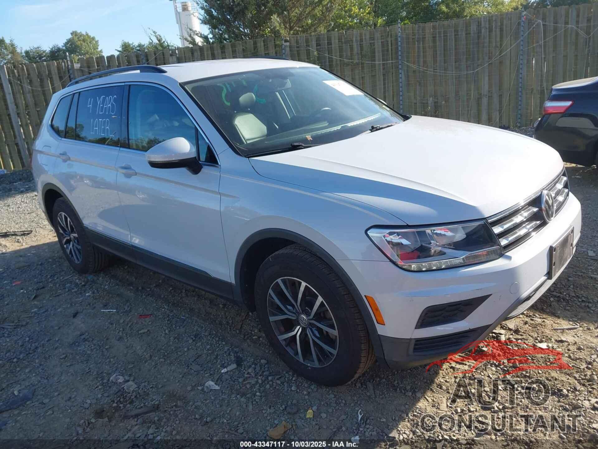 VOLKSWAGEN TIGUAN 2018 - 3VV2B7AX1JM208265