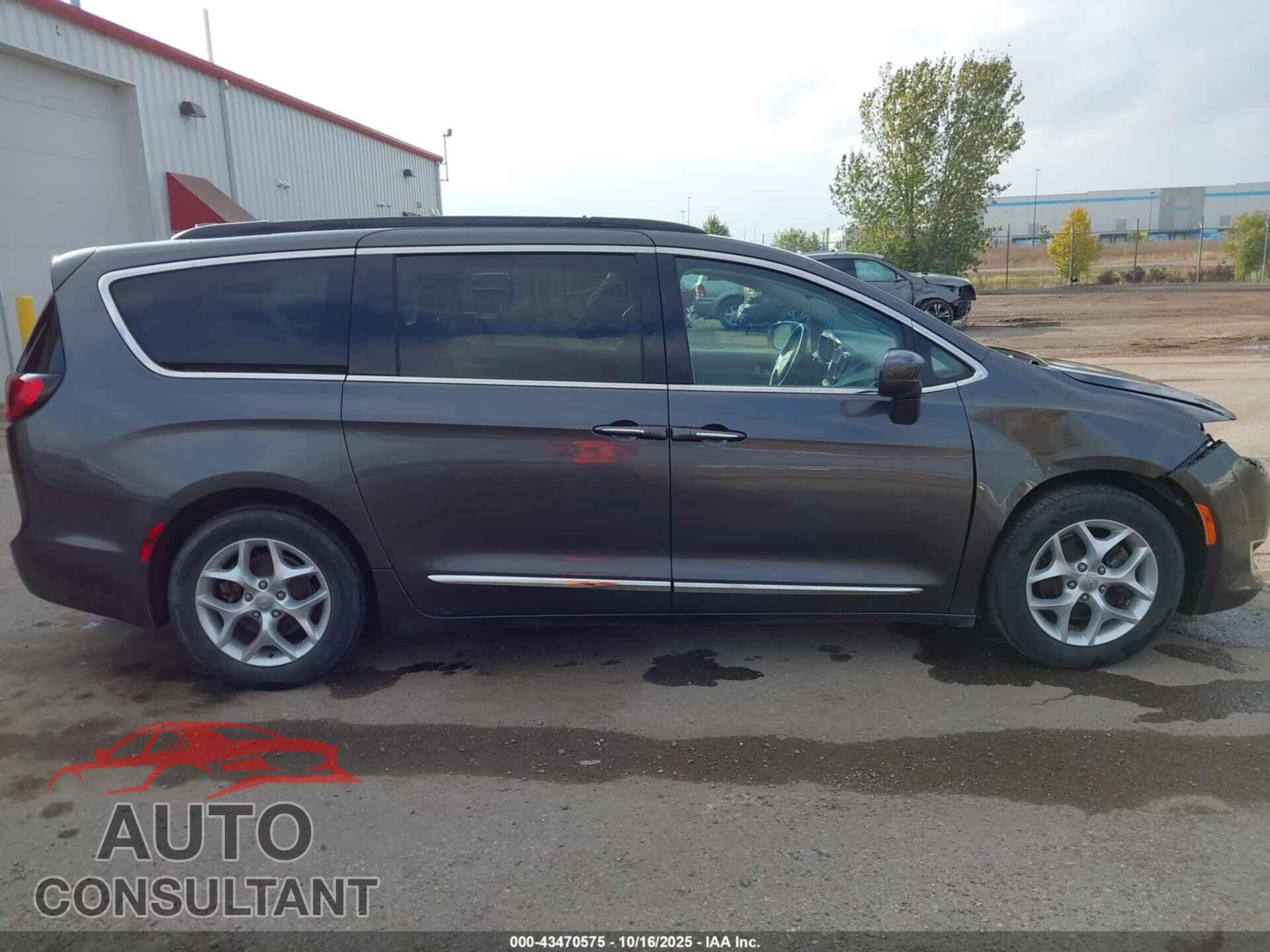 CHRYSLER PACIFICA 2017 - 2C4RC1BG3HR501318