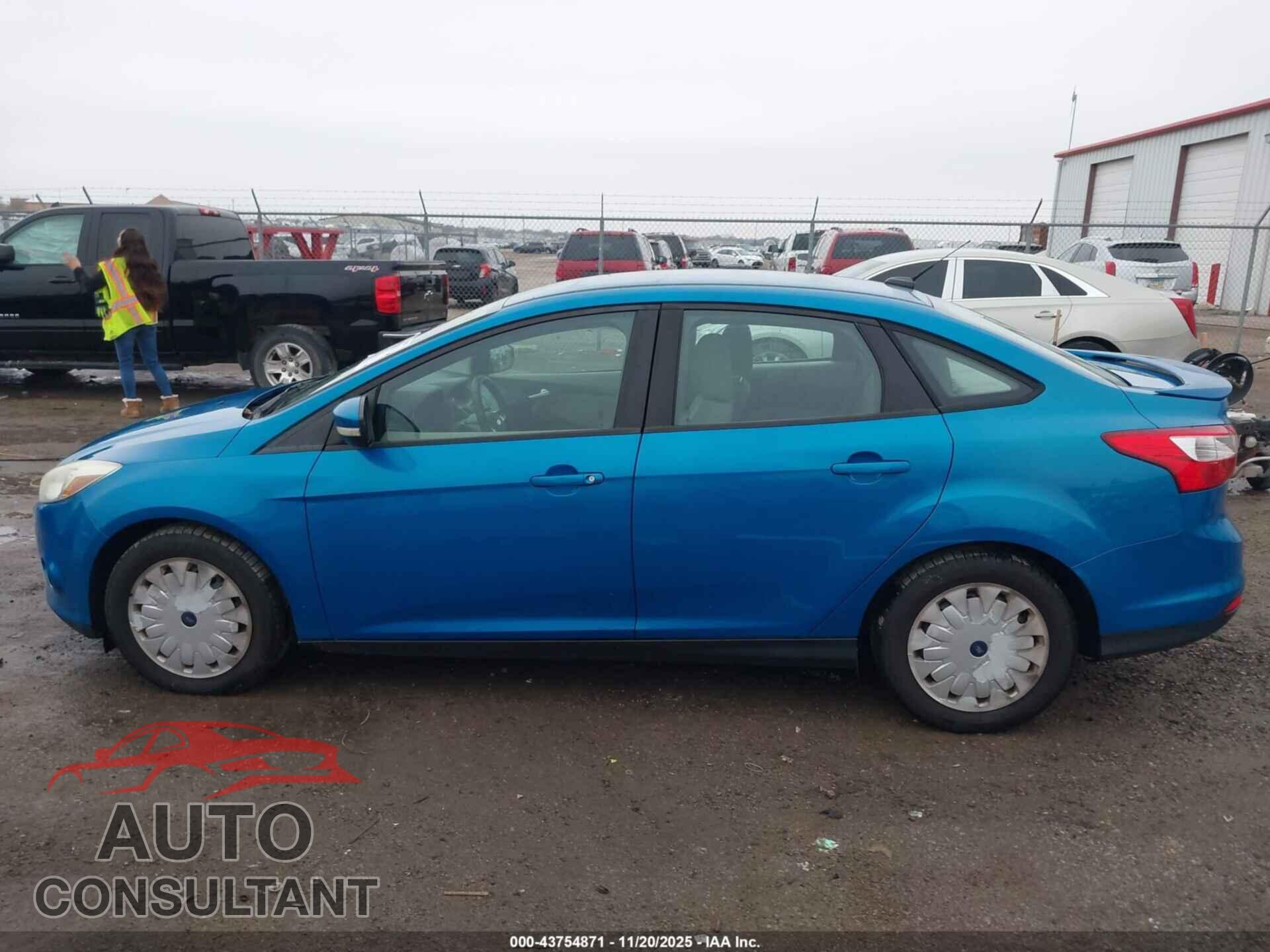FORD FOCUS 2013 - 1FADP3F26DL364005