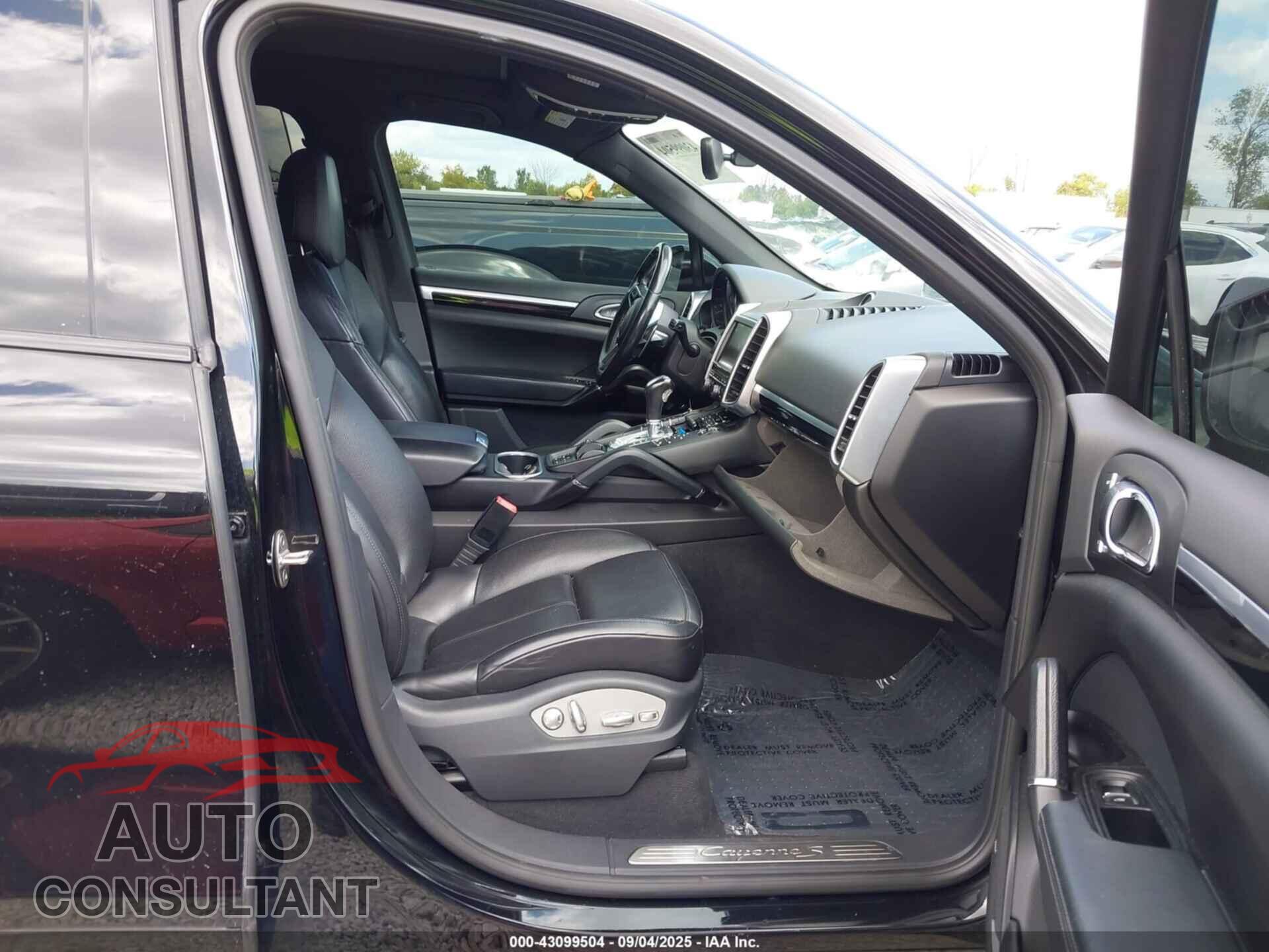 PORSCHE CAYENNE 2016 - WP1AB2A29GLA94977