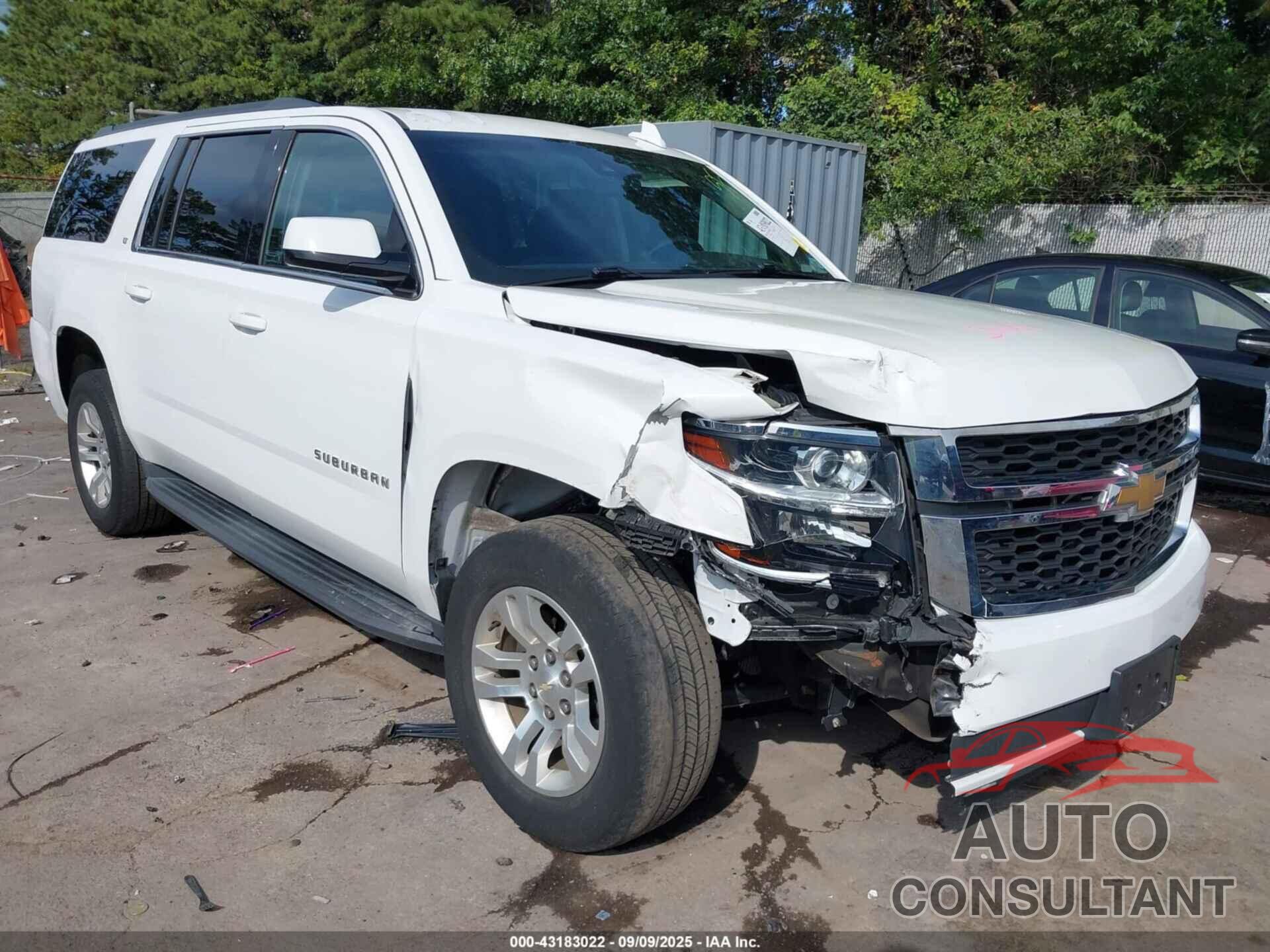CHEVROLET SUBURBAN 2019 - 1GNSKHKC5KR402546