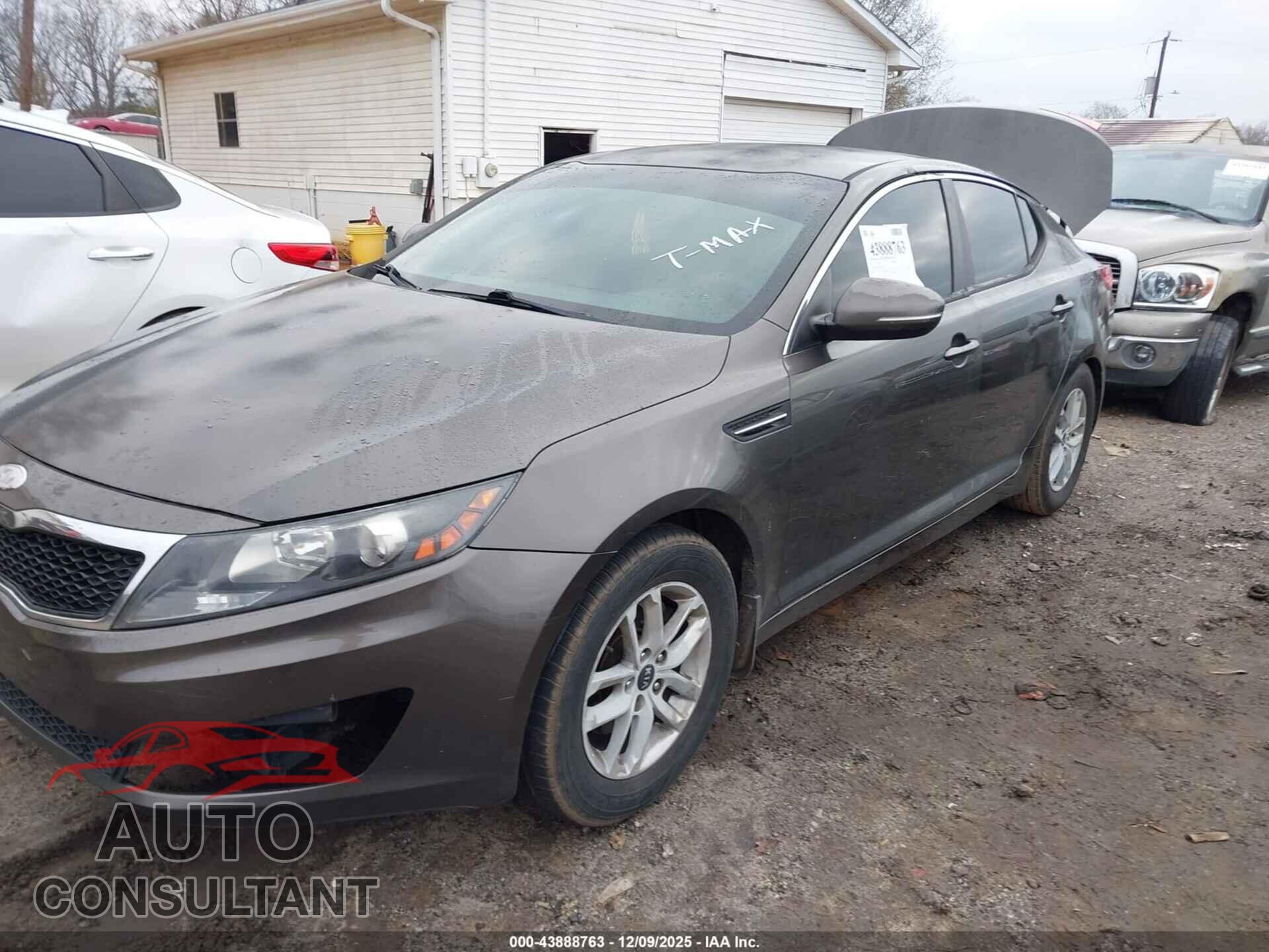KIA OPTIMA 2011 - KNAGM4A73B5111246