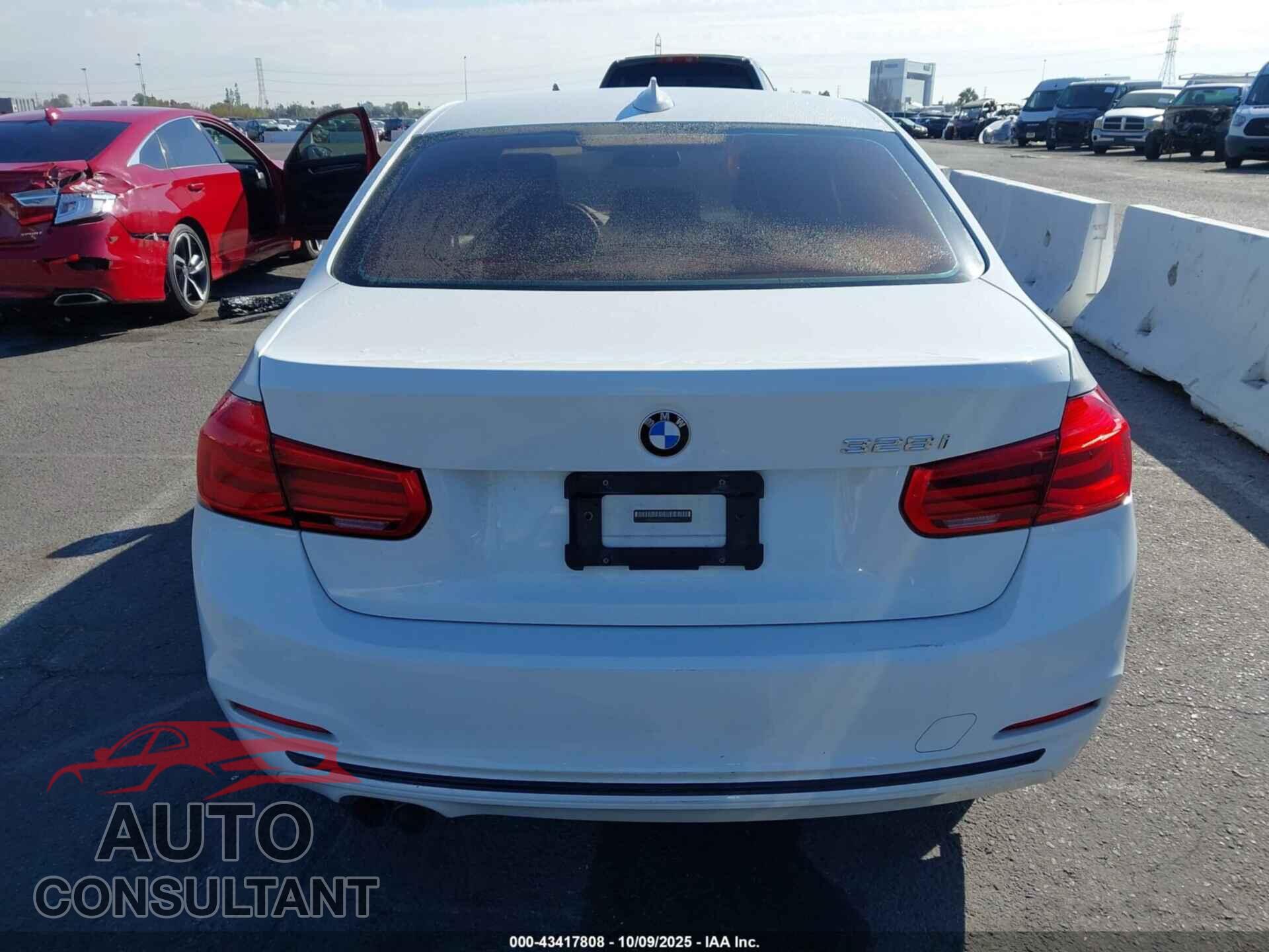 BMW 328I 2016 - WBA8E9G59GNU30100