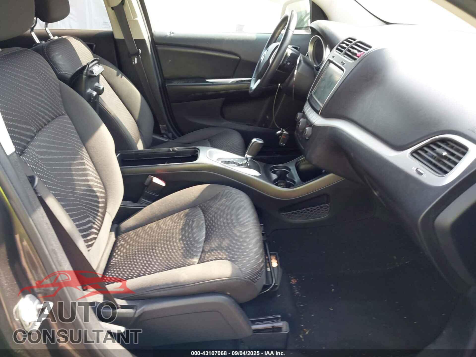 DODGE JOURNEY 2015 - 3C4PDCBB1FT709244