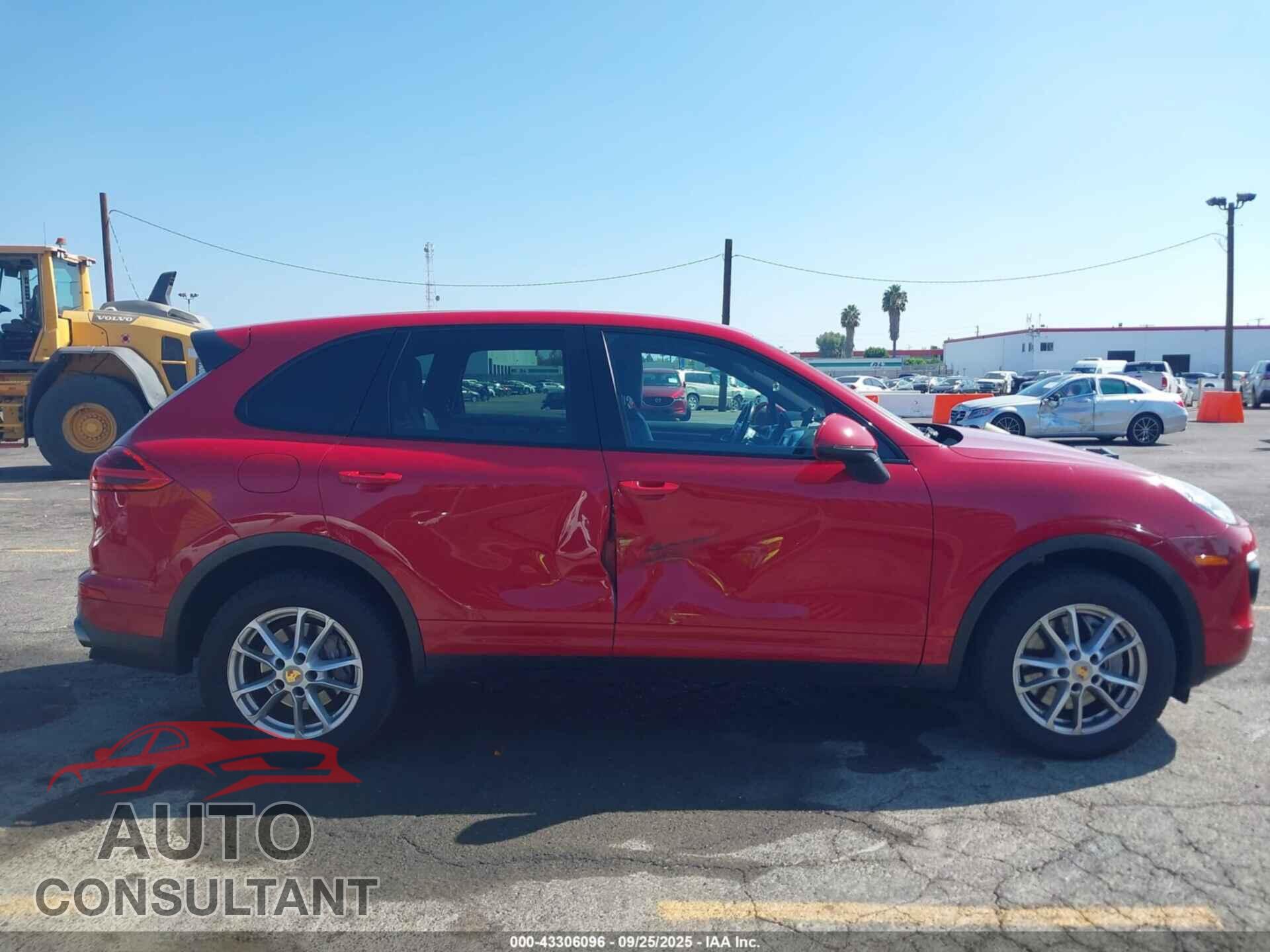 PORSCHE CAYENNE 2016 - WP1AA2A22GKA12838