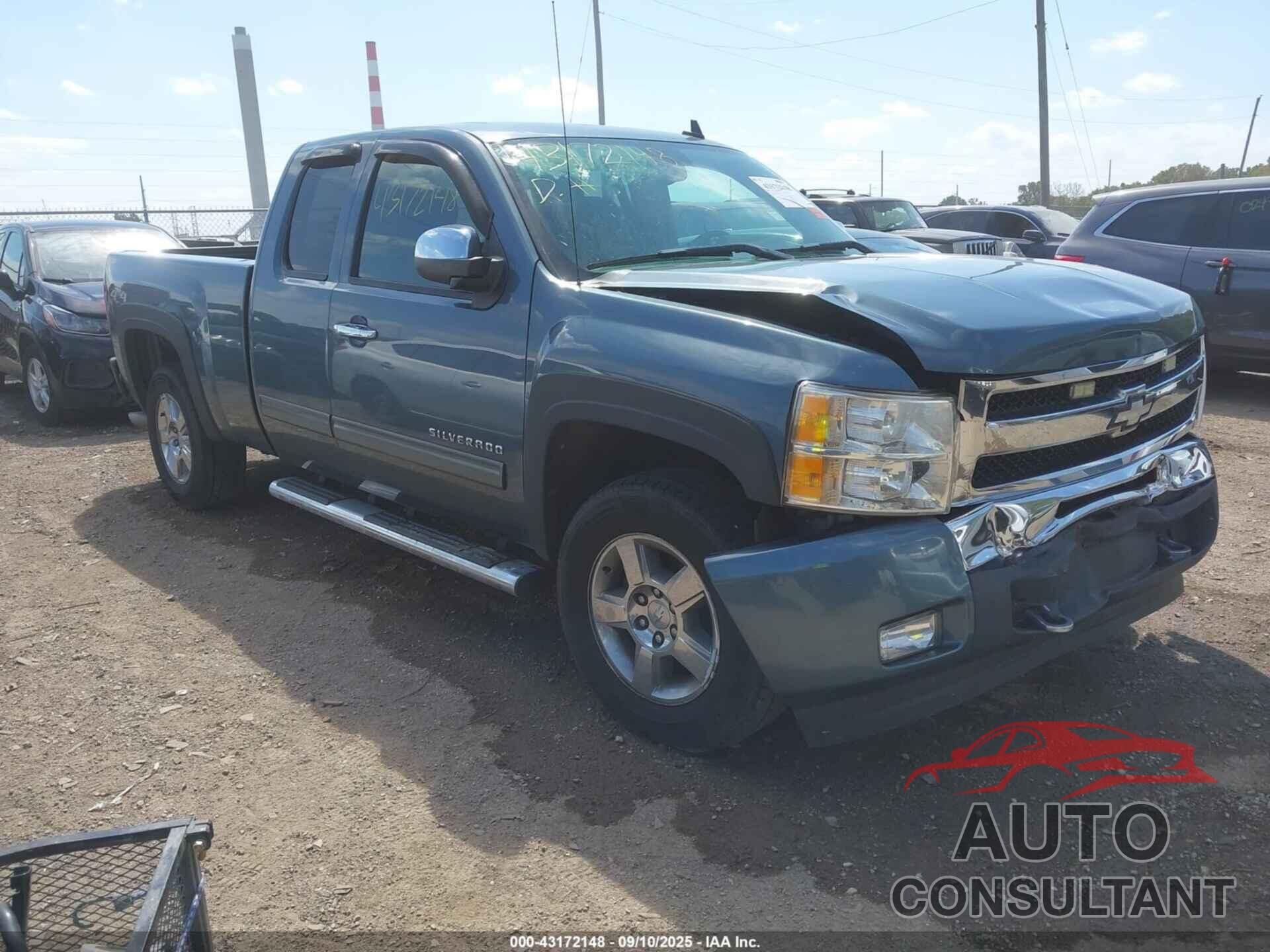 CHEVROLET SILVERADO 1500 2011 - 1GCRKSE30BZ457292