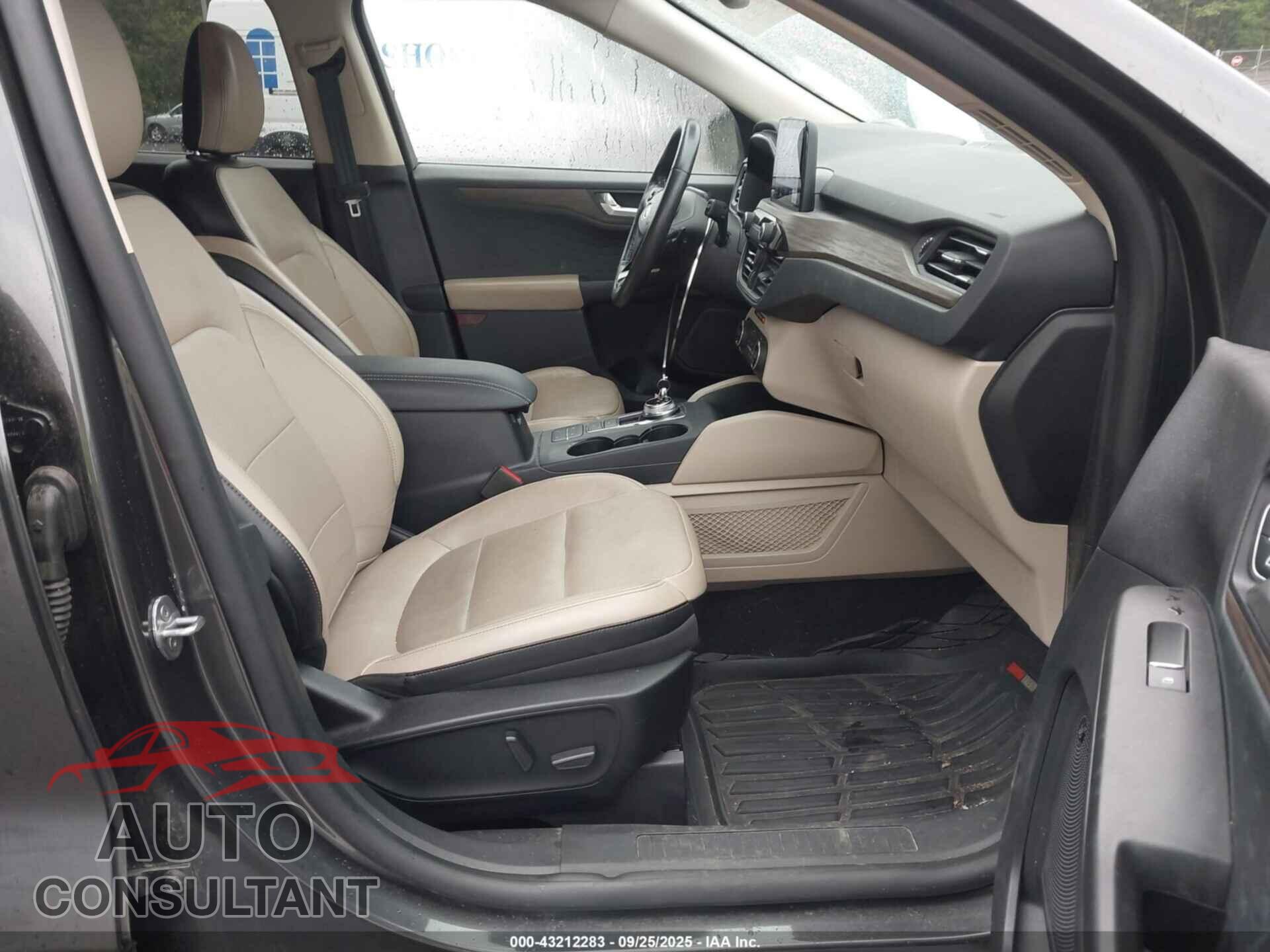 FORD ESCAPE 2020 - 1FMCU9J90LUA58637