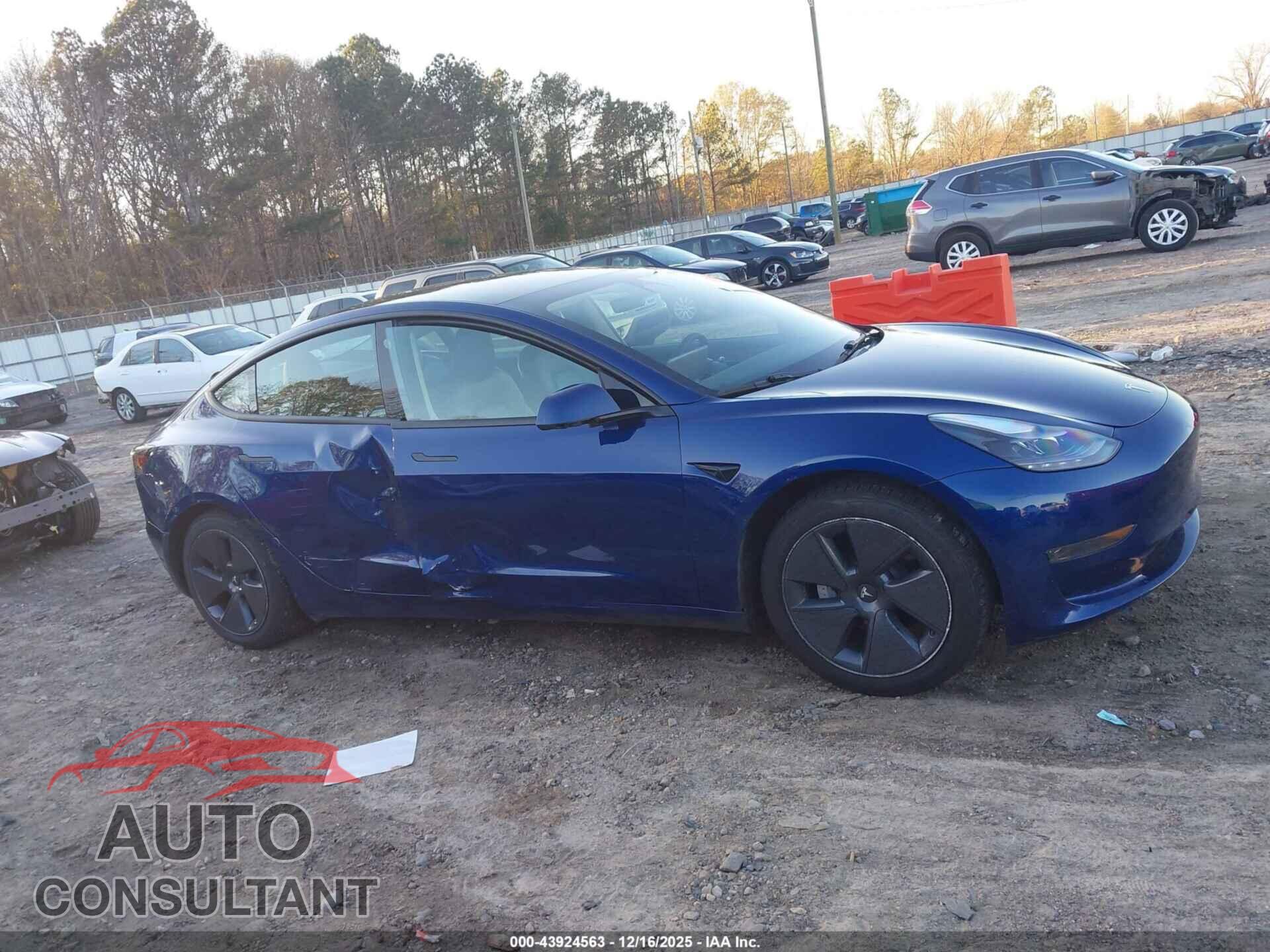 TESLA MODEL 3 2021 - 5YJ3E1EA8MF092097