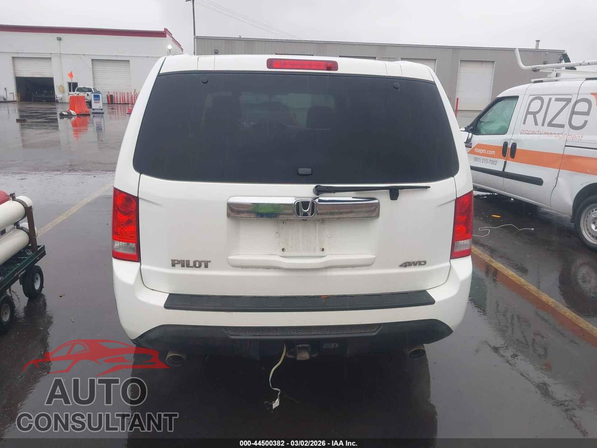 HONDA PILOT 2014 - 5FNYF4H49EB028825