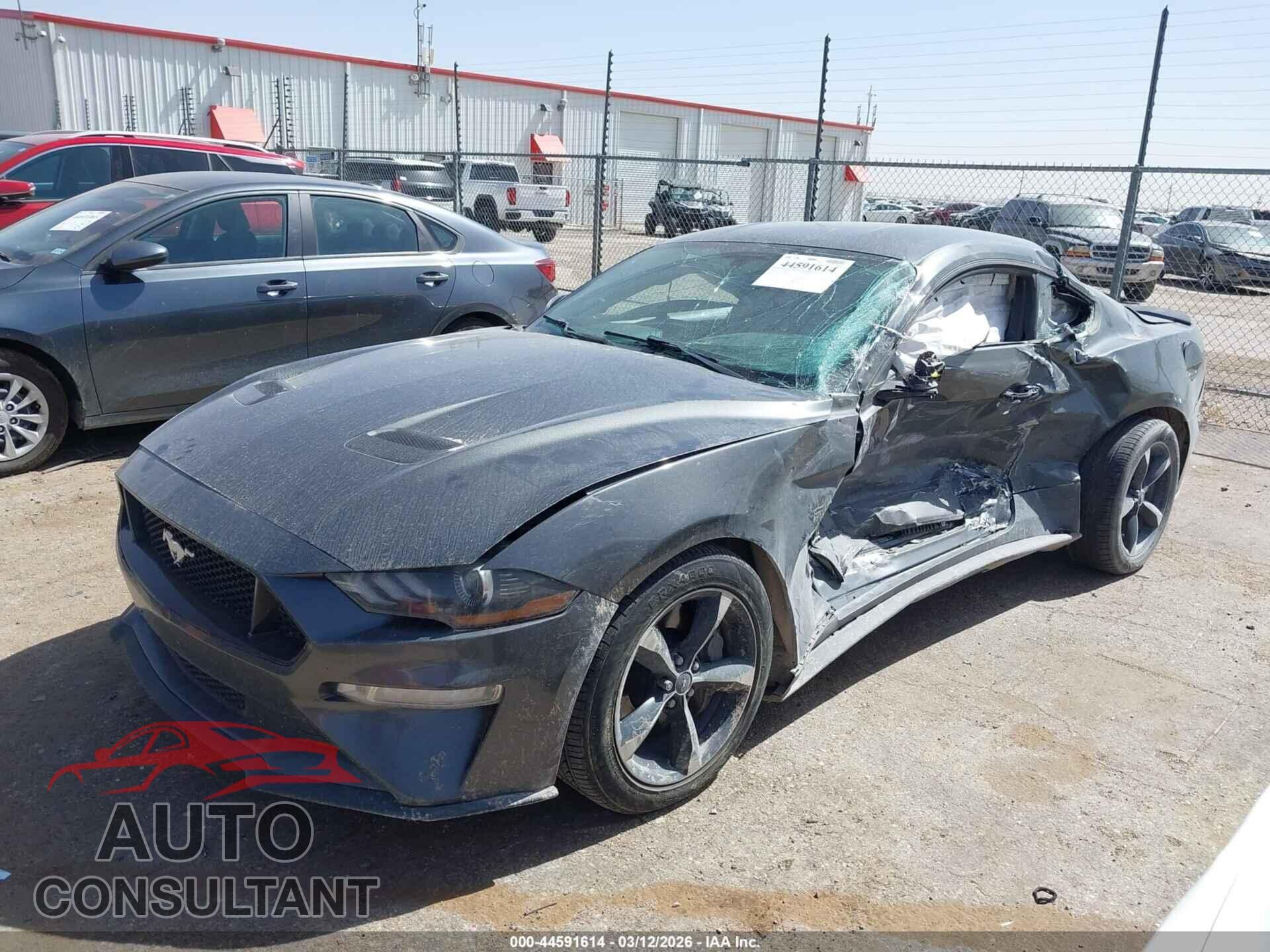 FORD MUSTANG 2018 - 1FA6P8CF3J5117165