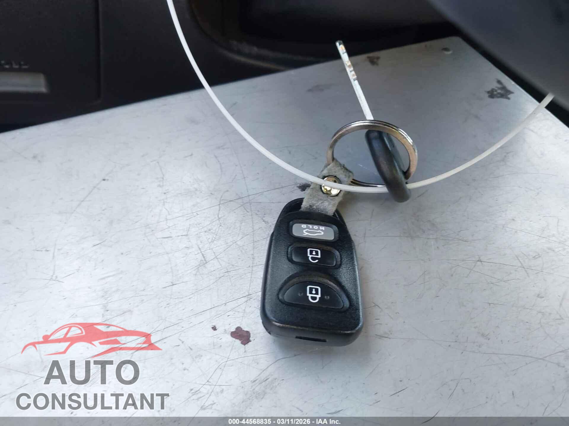 HYUNDAI ELANTRA 2012 - KMHDH4AE3CU345169