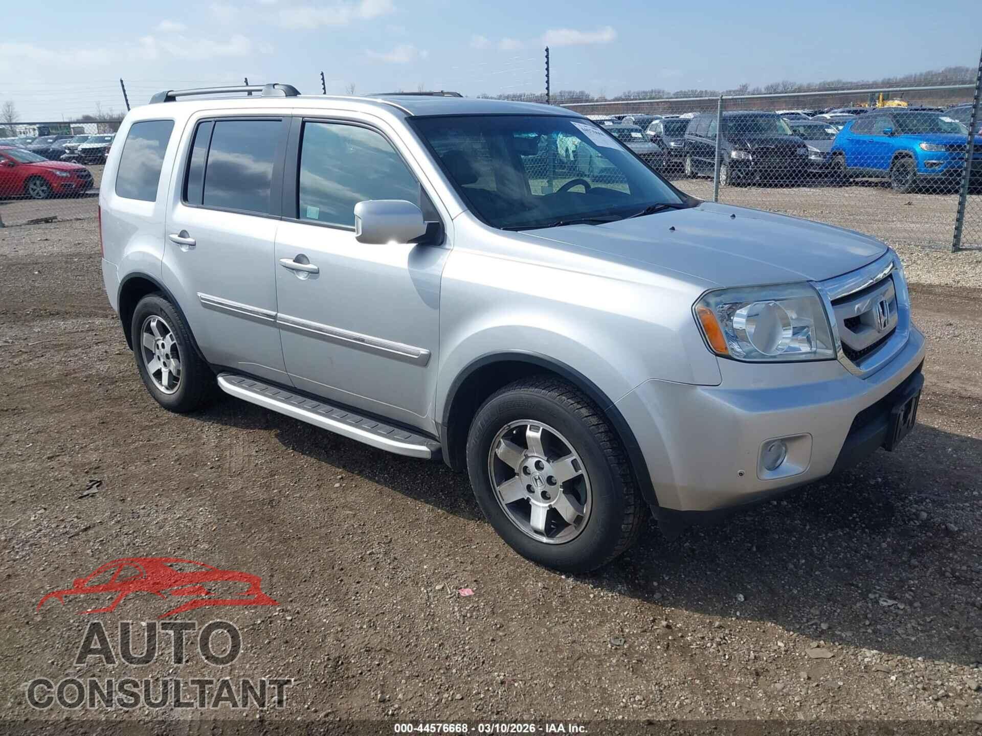 HONDA PILOT 2010 - 5FNYF4H95AB026351