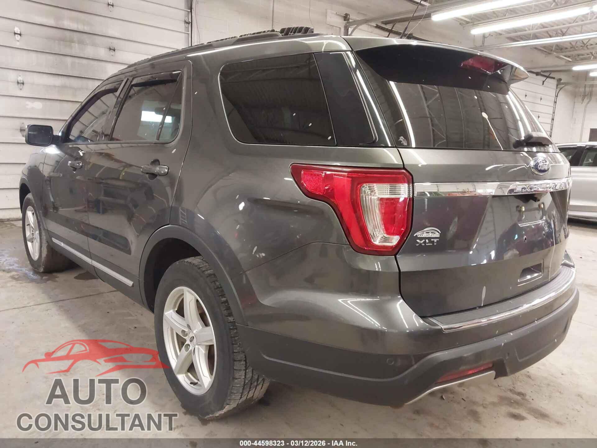 FORD EXPLORER 2018 - 1FM5K7D80JGB03948