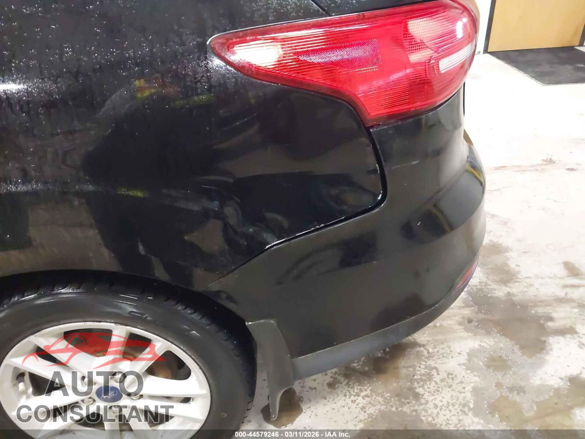 FORD FOCUS 2017 - 1FADP3F27HL240976