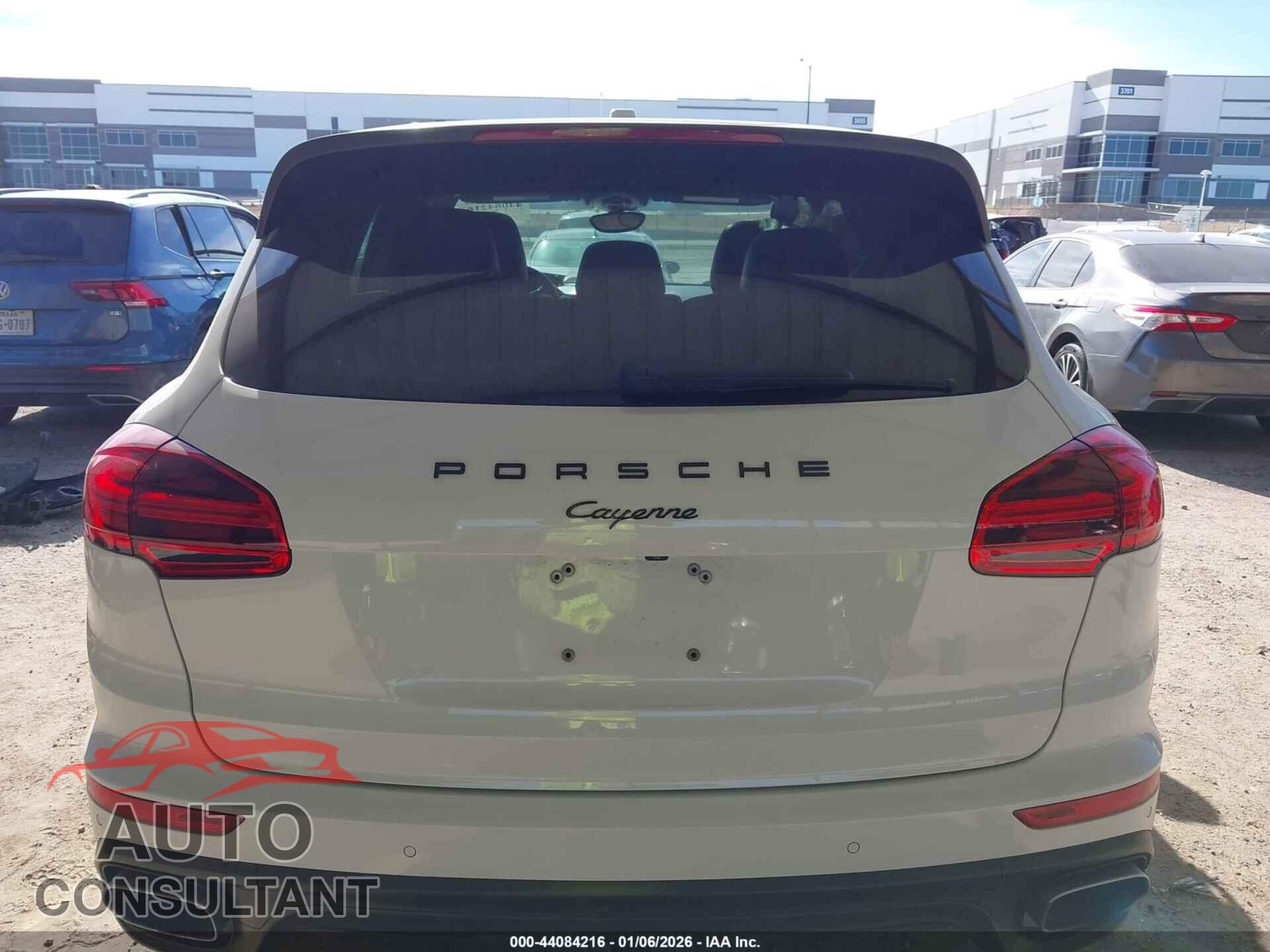 PORSCHE CAYENNE 2017 - WP1AA2A21HKA84809
