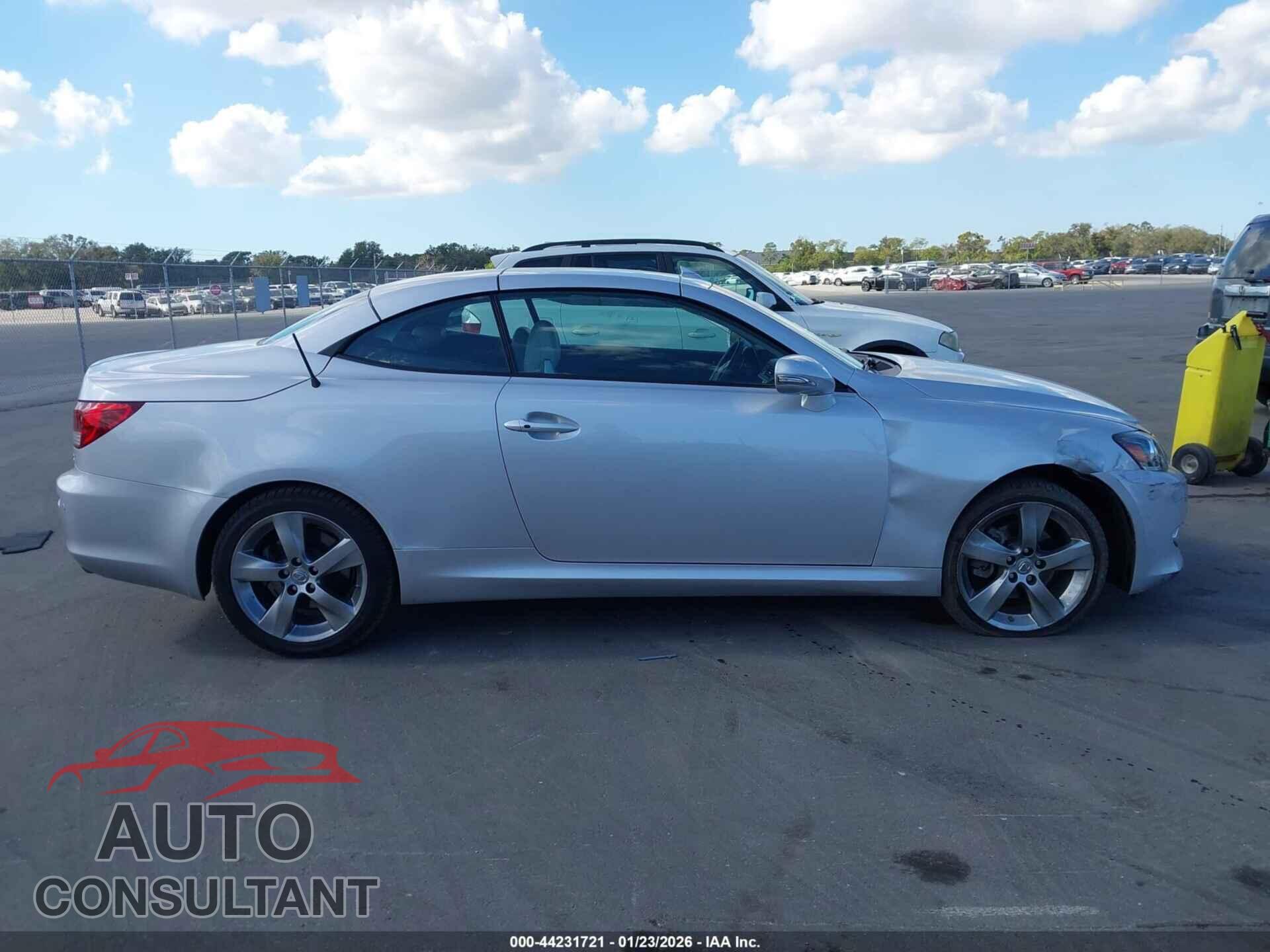 LEXUS IS 250C 2011 - JTHFF2C29B2516624