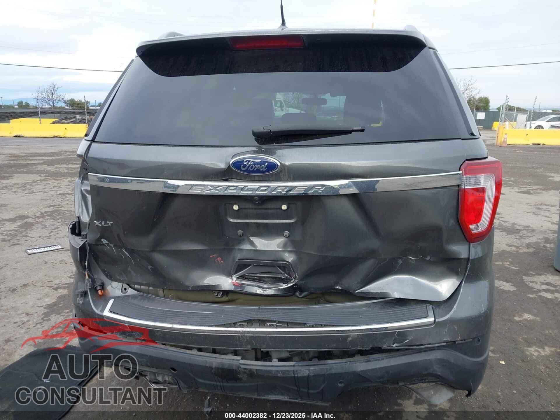 FORD EXPLORER 2018 - 1FM5K7D84JGB90477