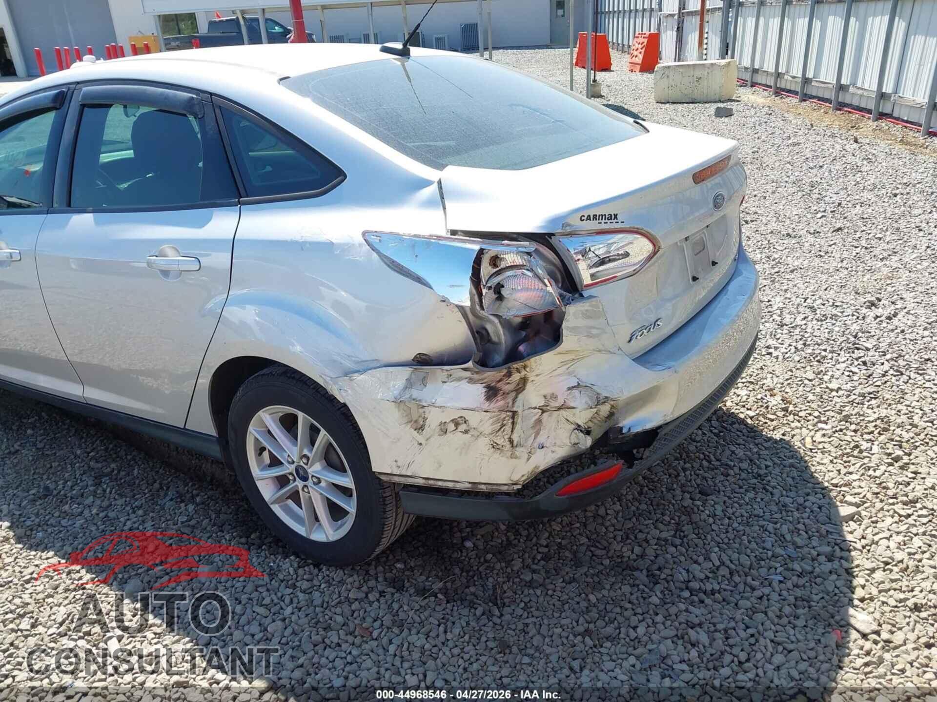 FORD FOCUS 2016 - 1FADP3F2XGL256345