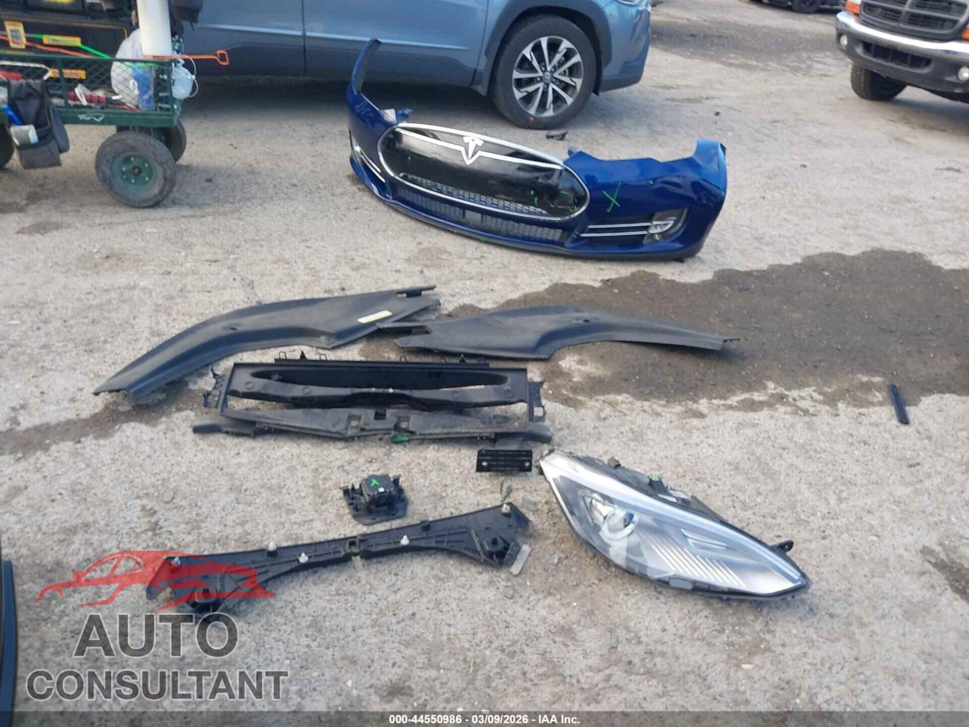 TESLA MODEL S 2015 - 5YJSA1S24FF086014