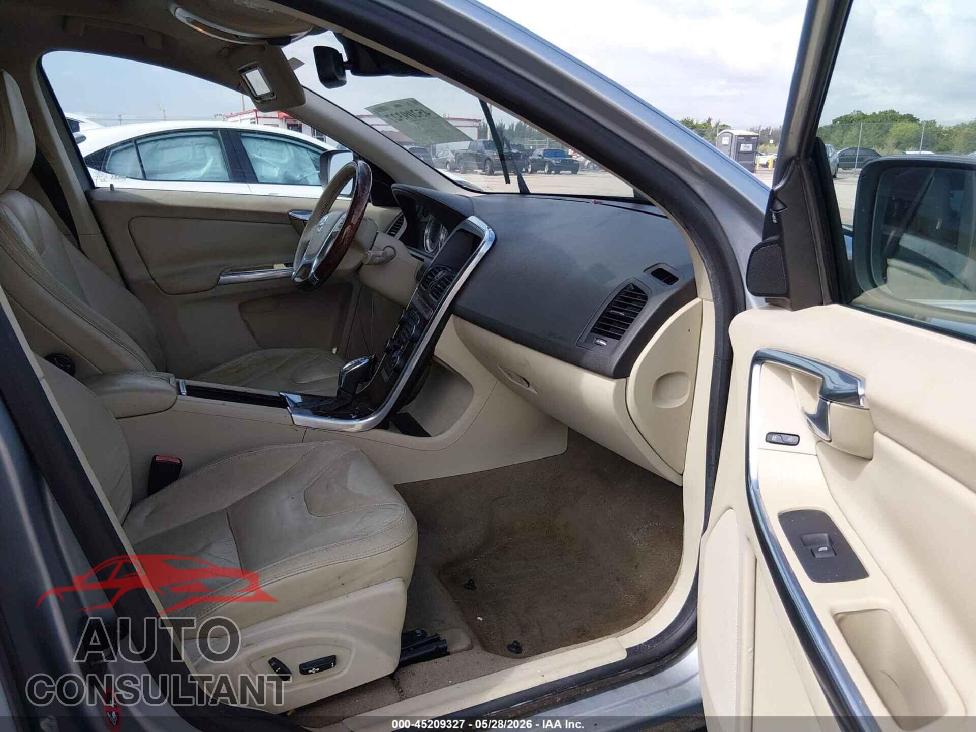VOLVO XC60 2013 - YV4952DZ2D2407564