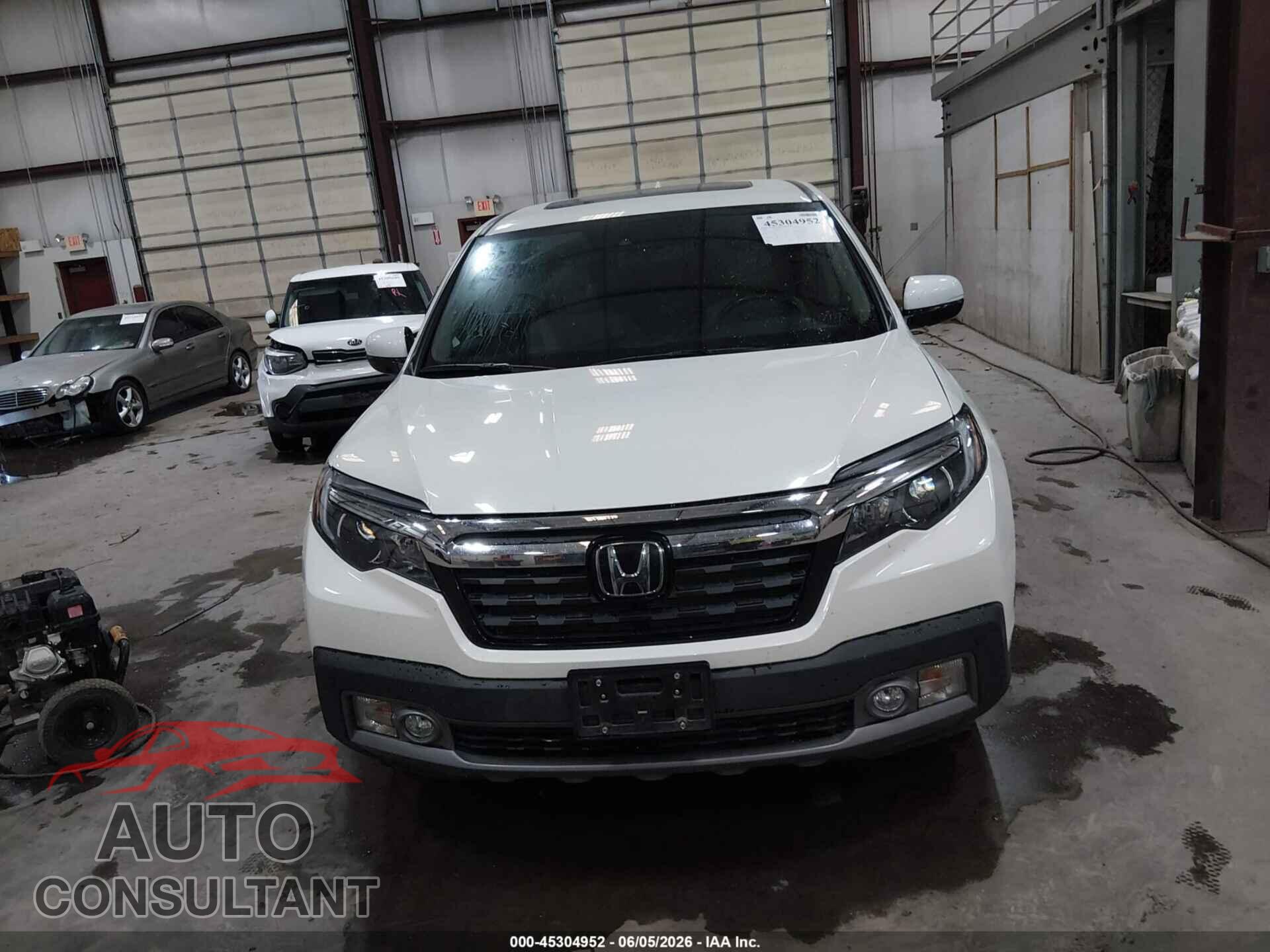 HONDA RIDGELINE 2018 - 5FPYK3F76JB016121