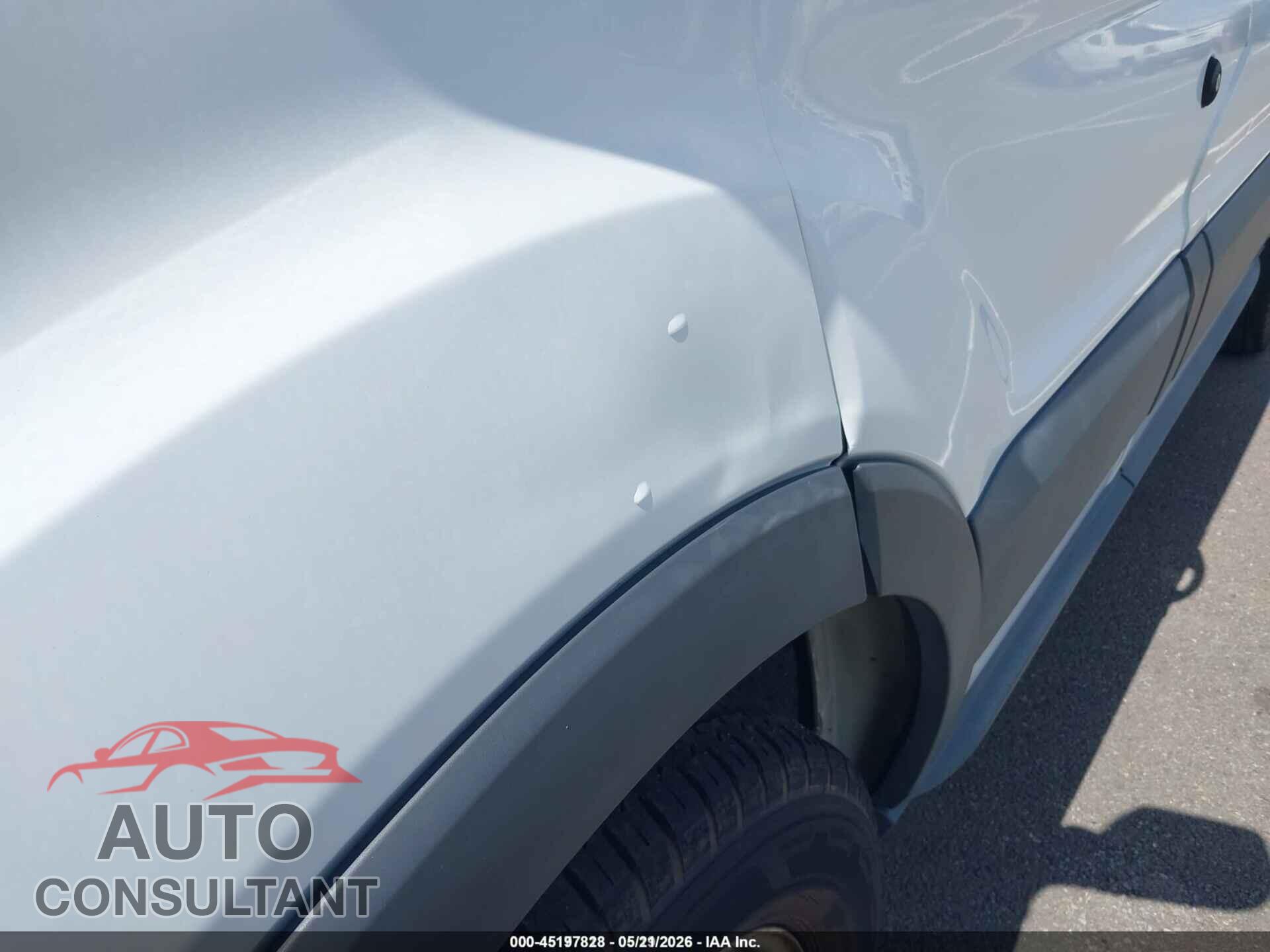 FORD TRANSIT-150 2018 - 1FTYE1ZM3JKB11051