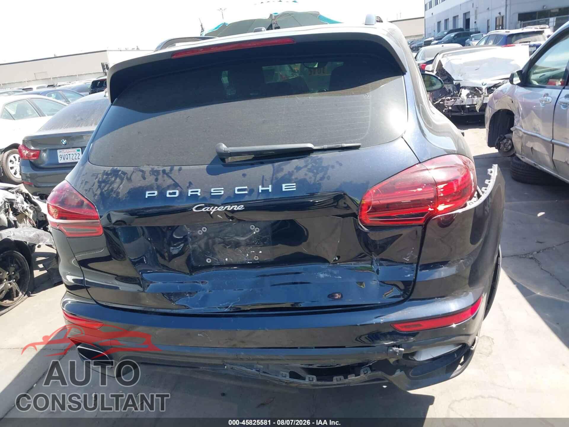PORSCHE CAYENNE 2017 - WP1AA2A26HKA91772