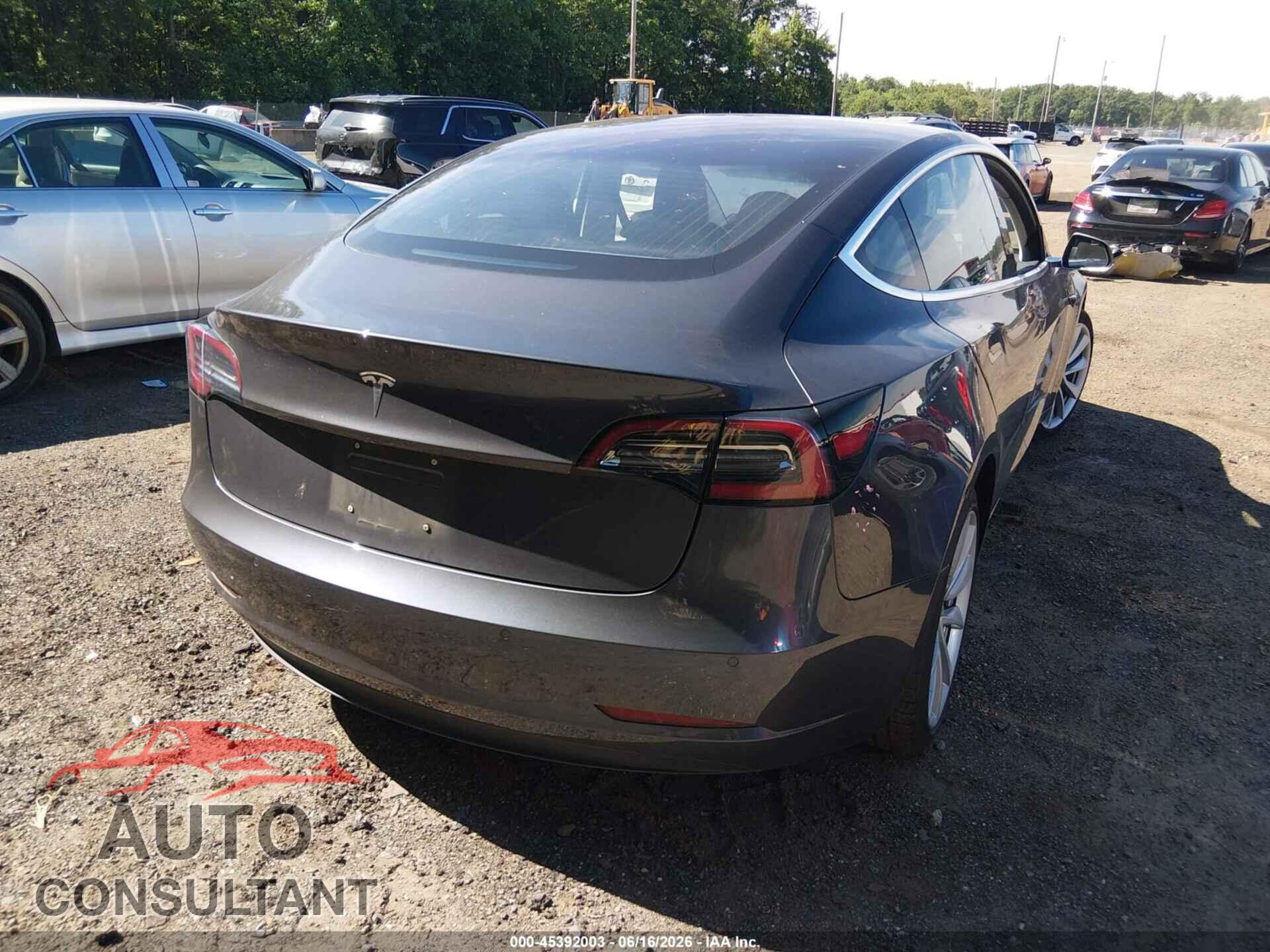 TESLA MODEL 3 2018 - 5YJ3E1EA3JF023975